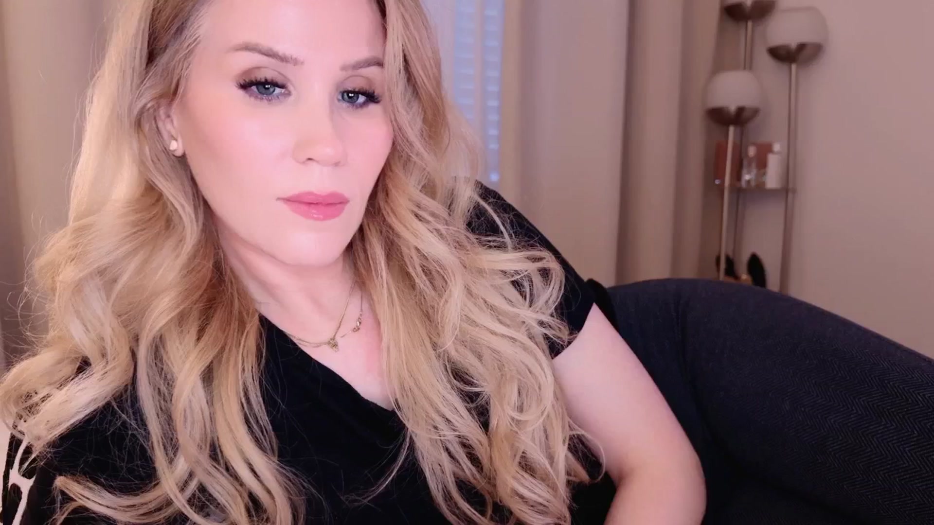 Gallery image thumbnail from Myassistant's myfreecams stream on, 05/10/2025, 21:39 image 1 of 20