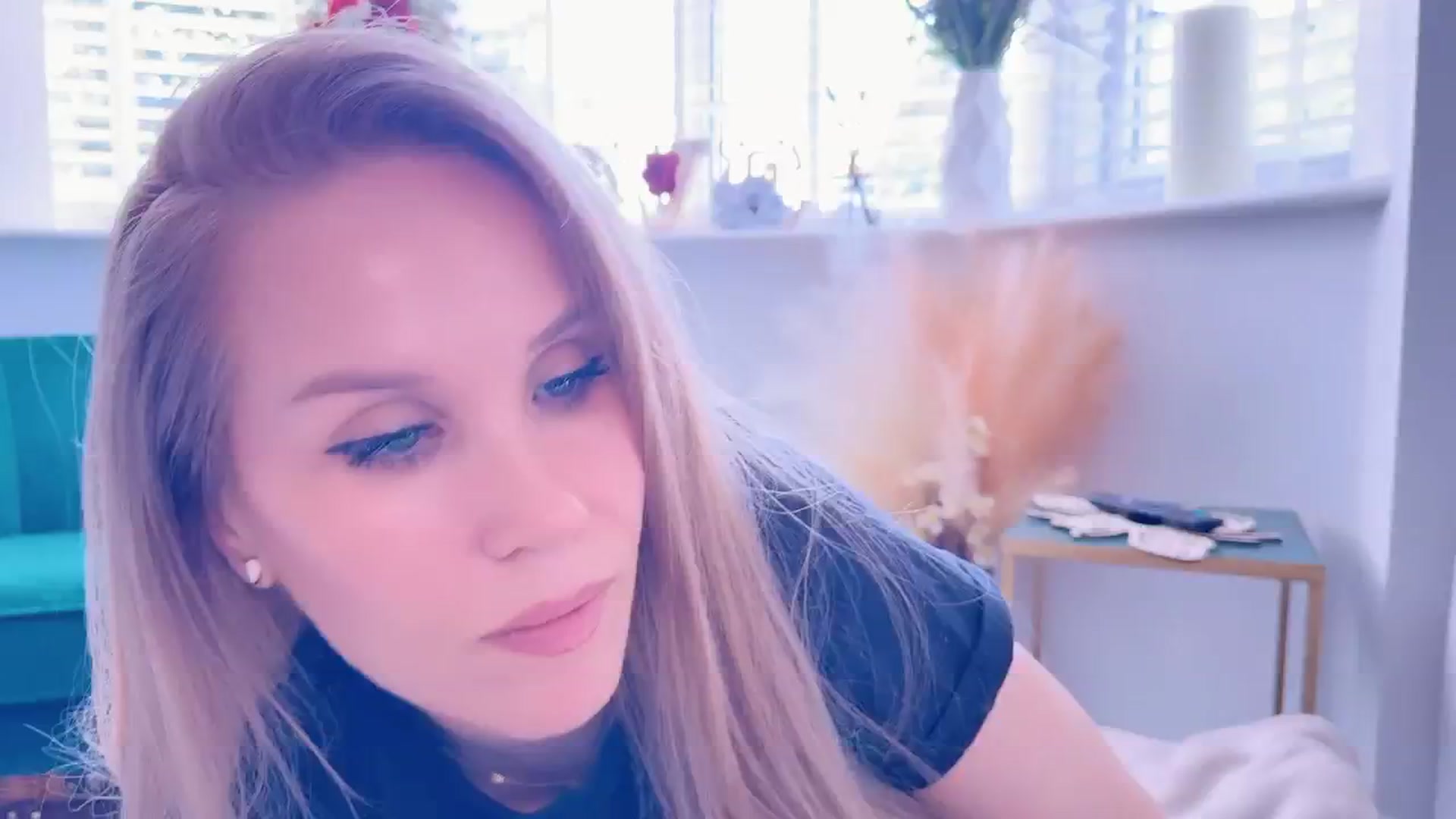 Gallery image thumbnail from Myassistant's myfreecams stream on, 06/13/2025, 17:02 image 14 of 20