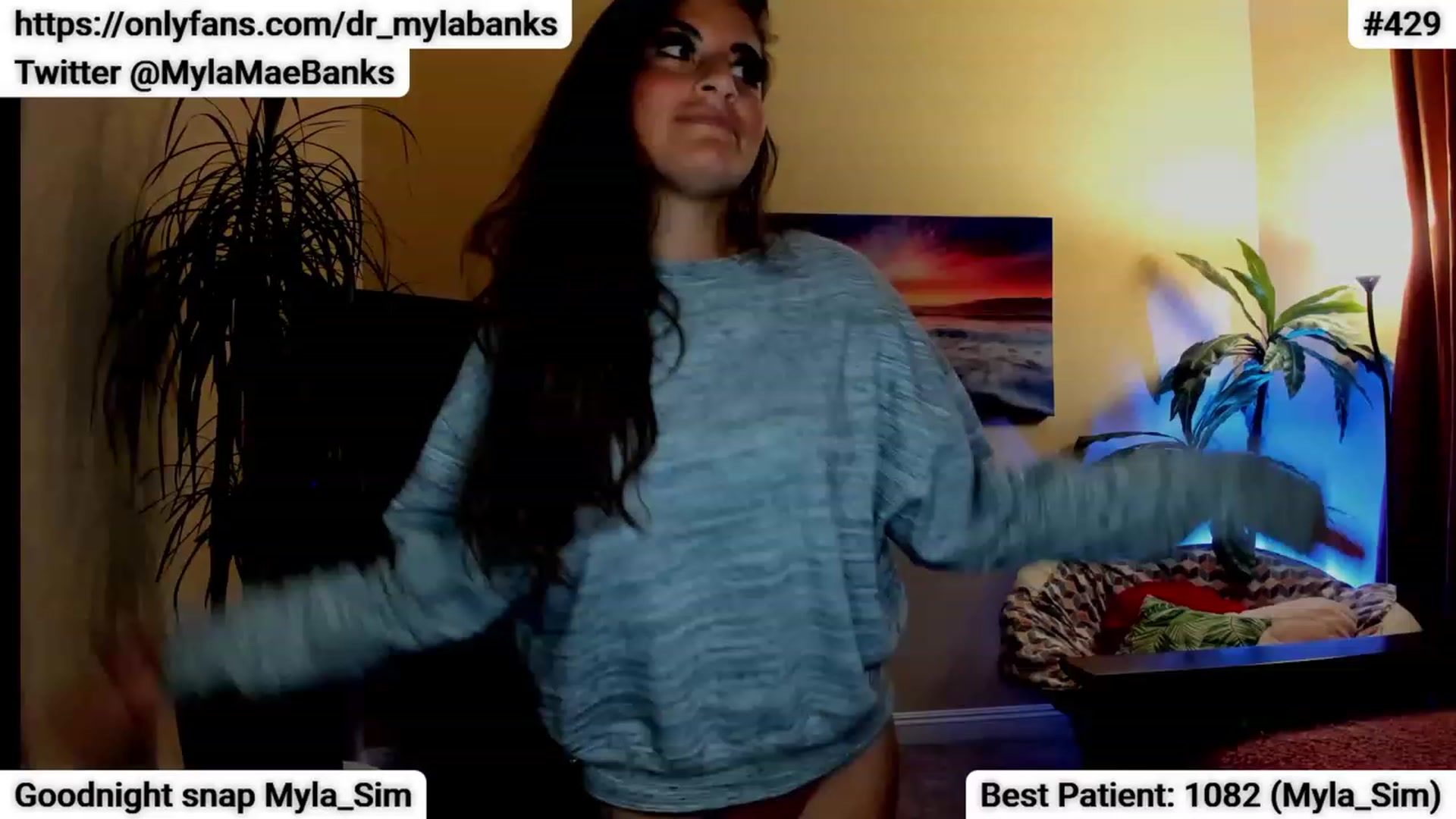 Gallery image thumbnail from MylaBanks's myfreecams stream on, 12/14/2023, 08:59 image 18 of 20