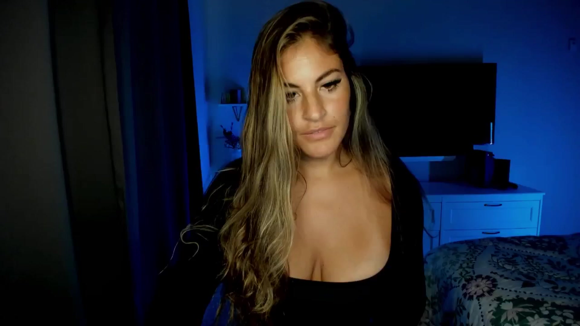Gallery image thumbnail from MylaBanks's myfreecams stream on, 07/10/2024, 19:18 image 11 of 20