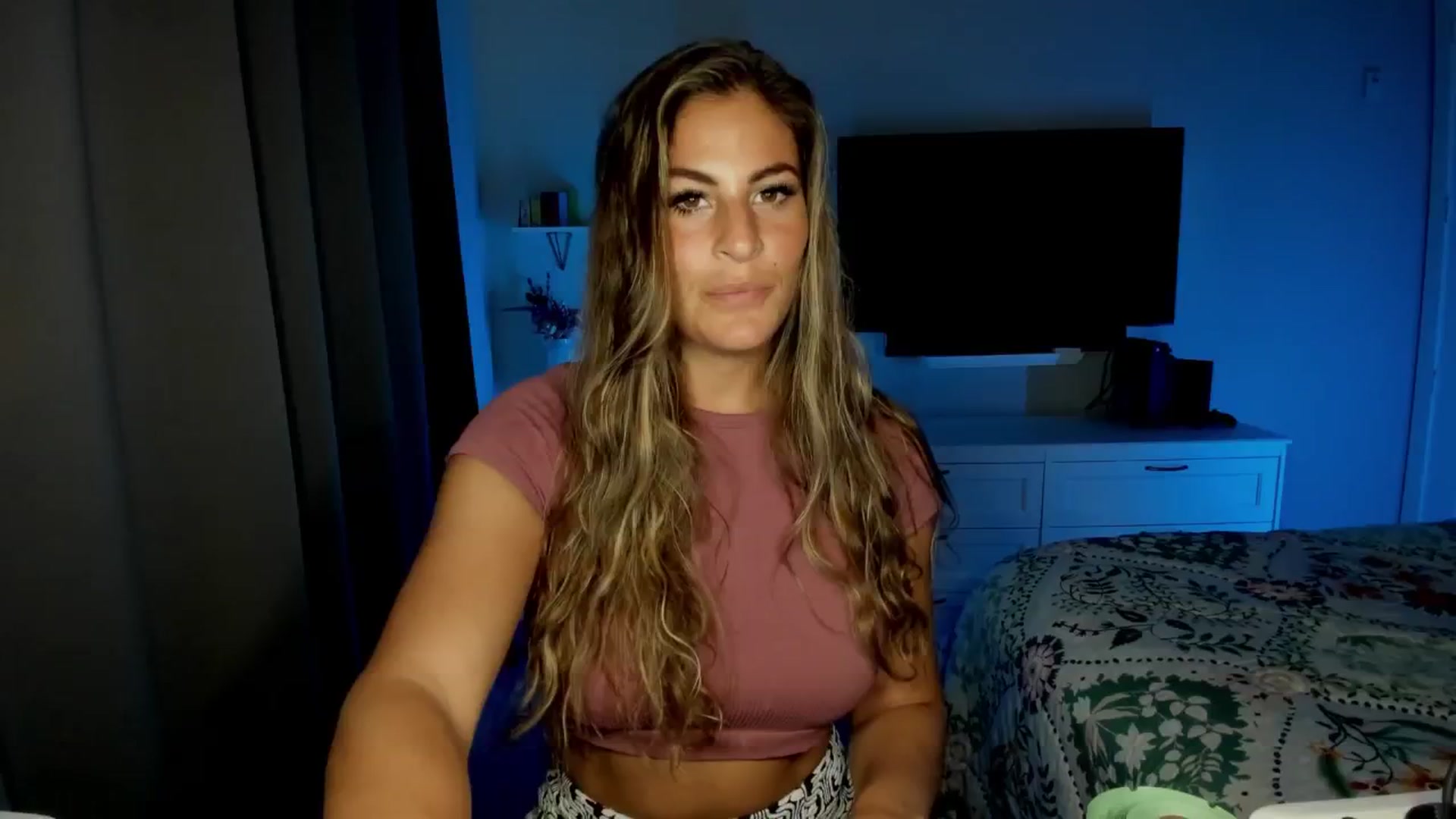 Gallery image thumbnail from MylaBanks's myfreecams stream on, 07/17/2024, 21:44 image 17 of 20