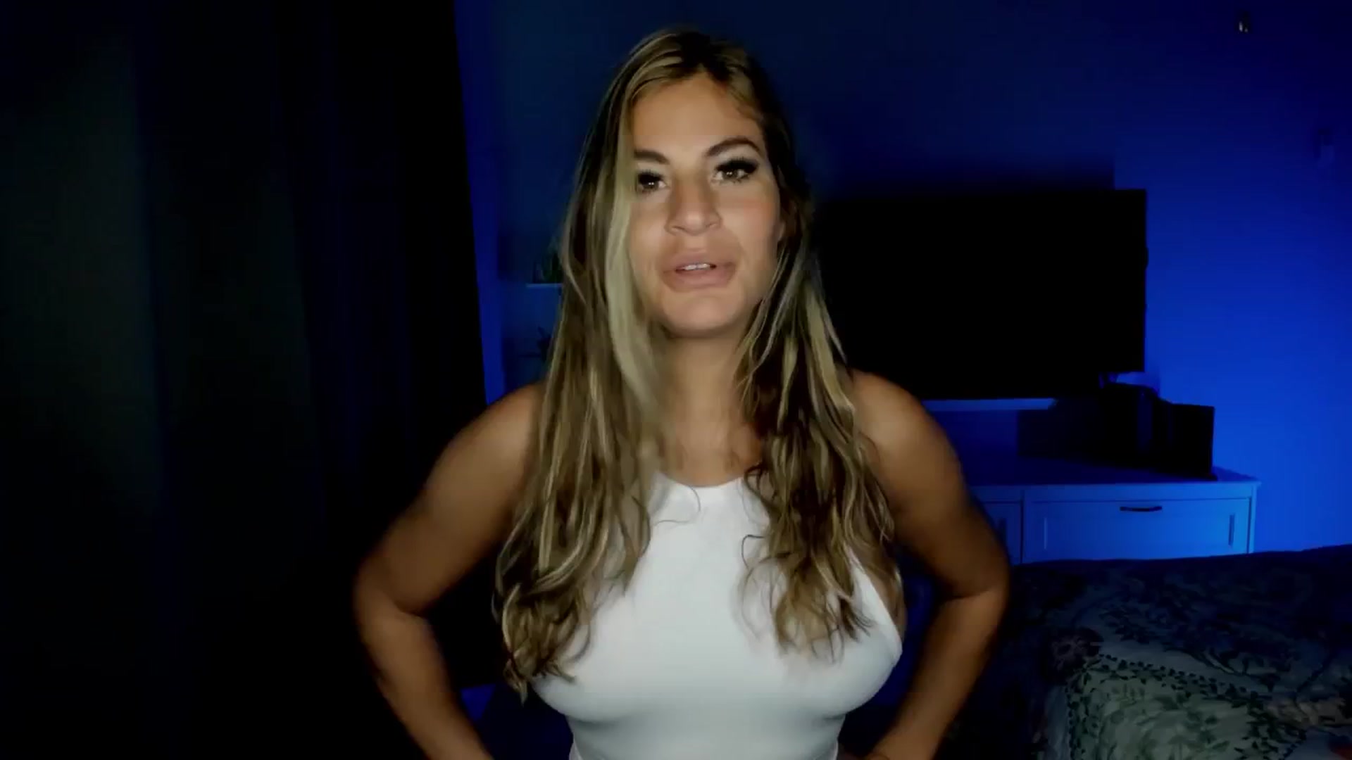 Gallery image thumbnail from MylaBanks's myfreecams stream on, 09/04/2024, 18:17 image 1 of 20