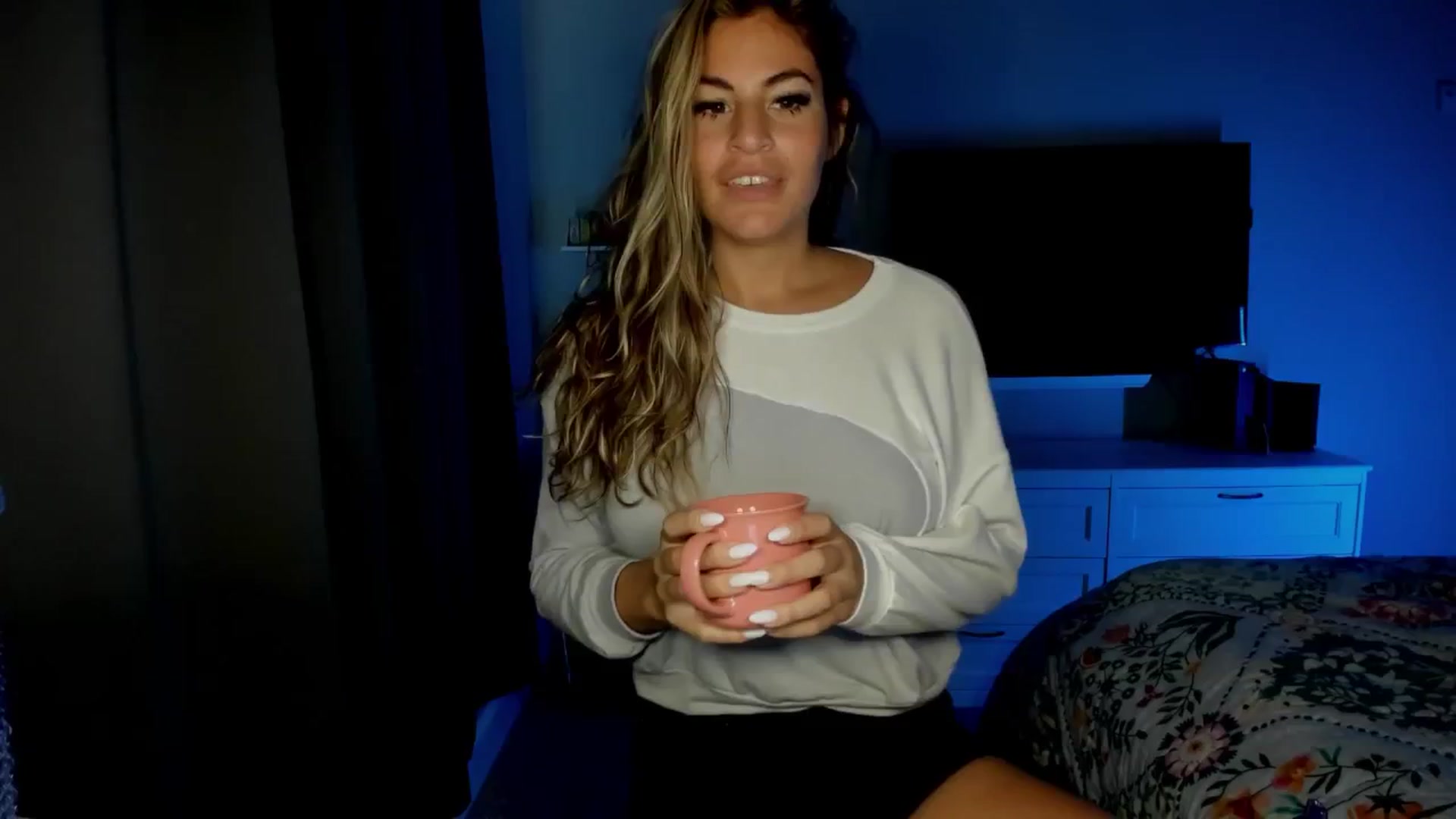 Gallery image thumbnail from MylaBanks's myfreecams stream on, 09/12/2024, 15:18 image 2 of 20
