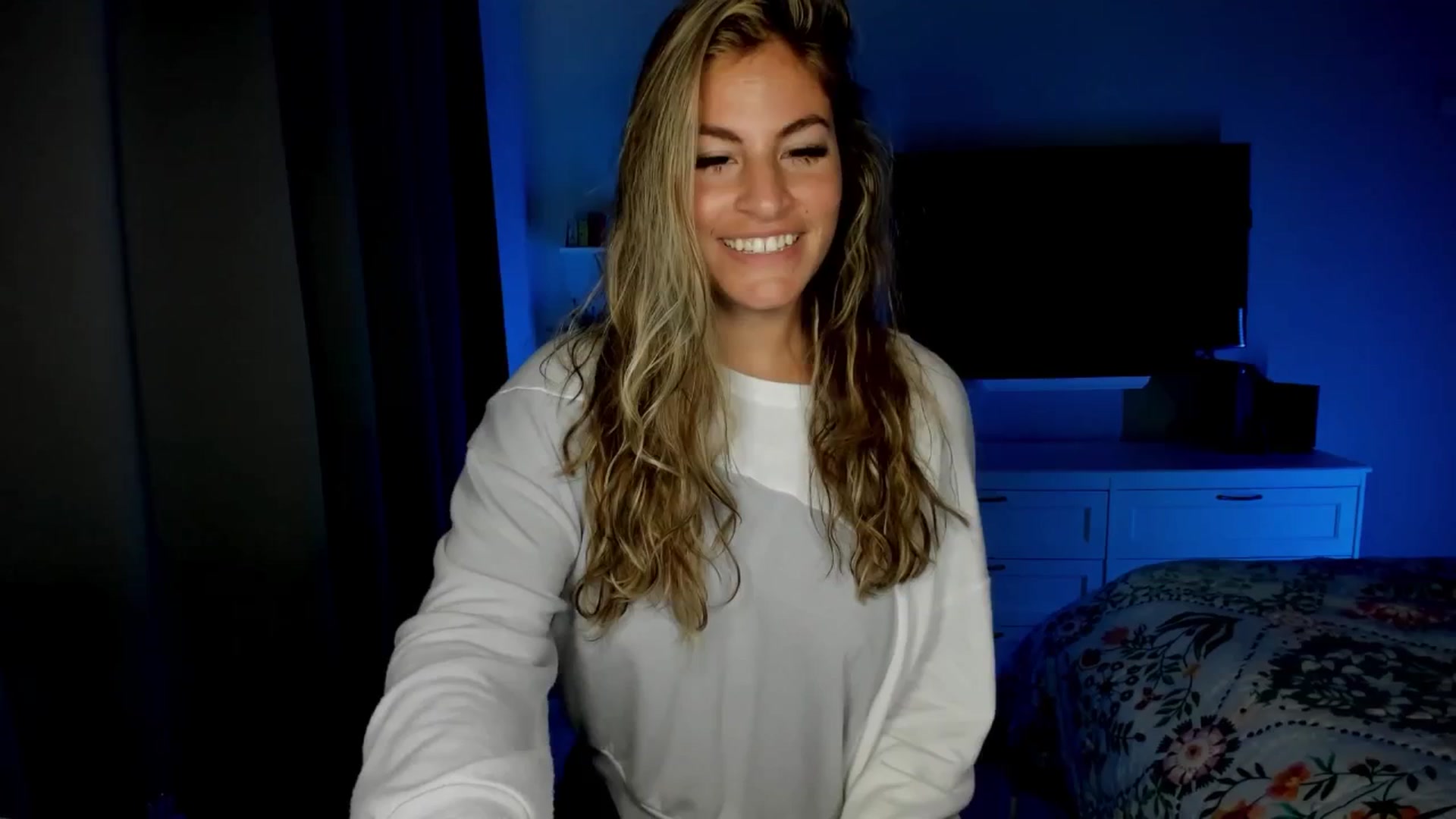 Gallery image thumbnail from MylaBanks's myfreecams stream on, 09/12/2024, 15:18 image 4 of 20