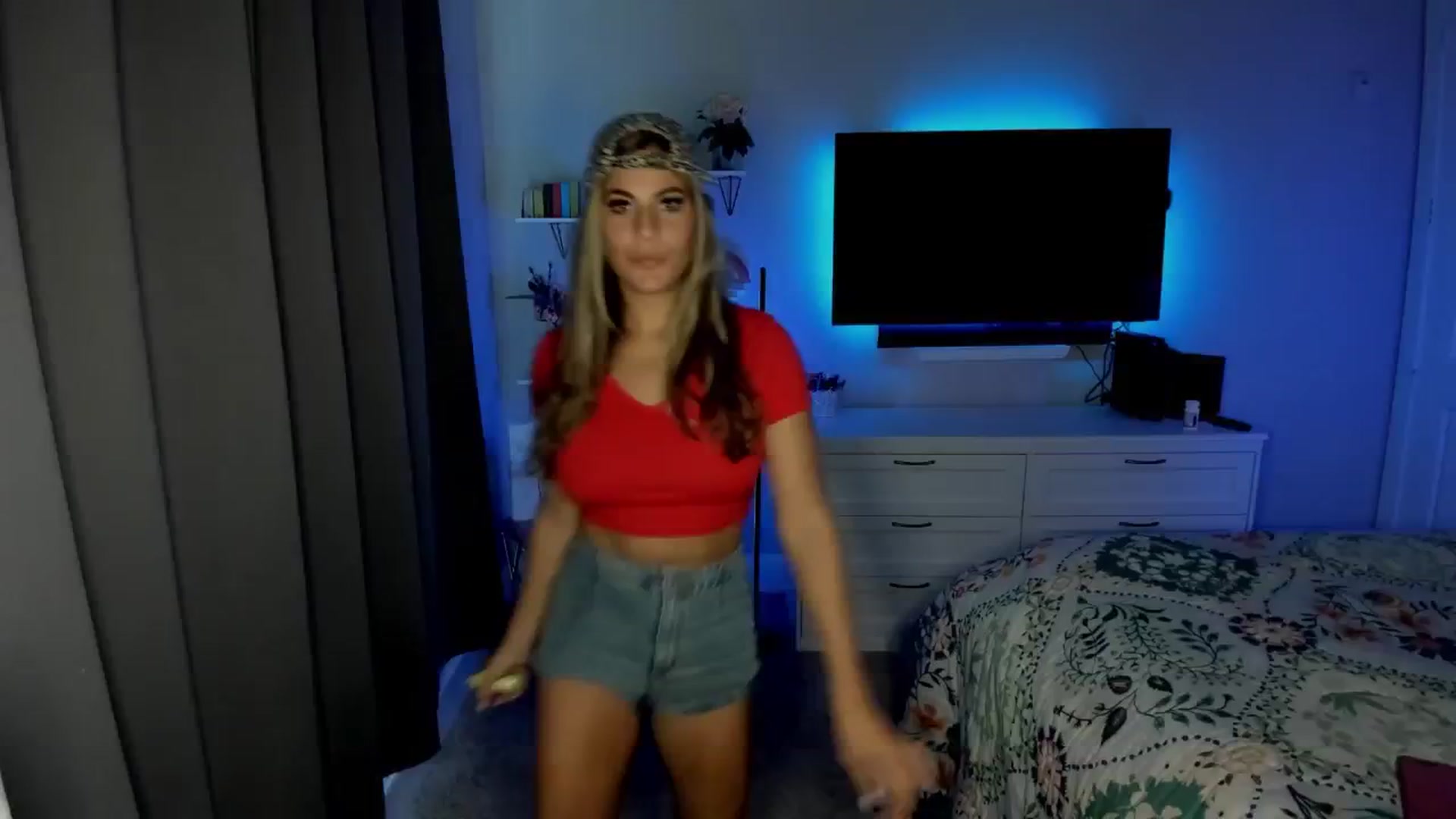 Gallery image thumbnail from MylaBanks's myfreecams stream on, 09/18/2024, 17:53 image 12 of 20