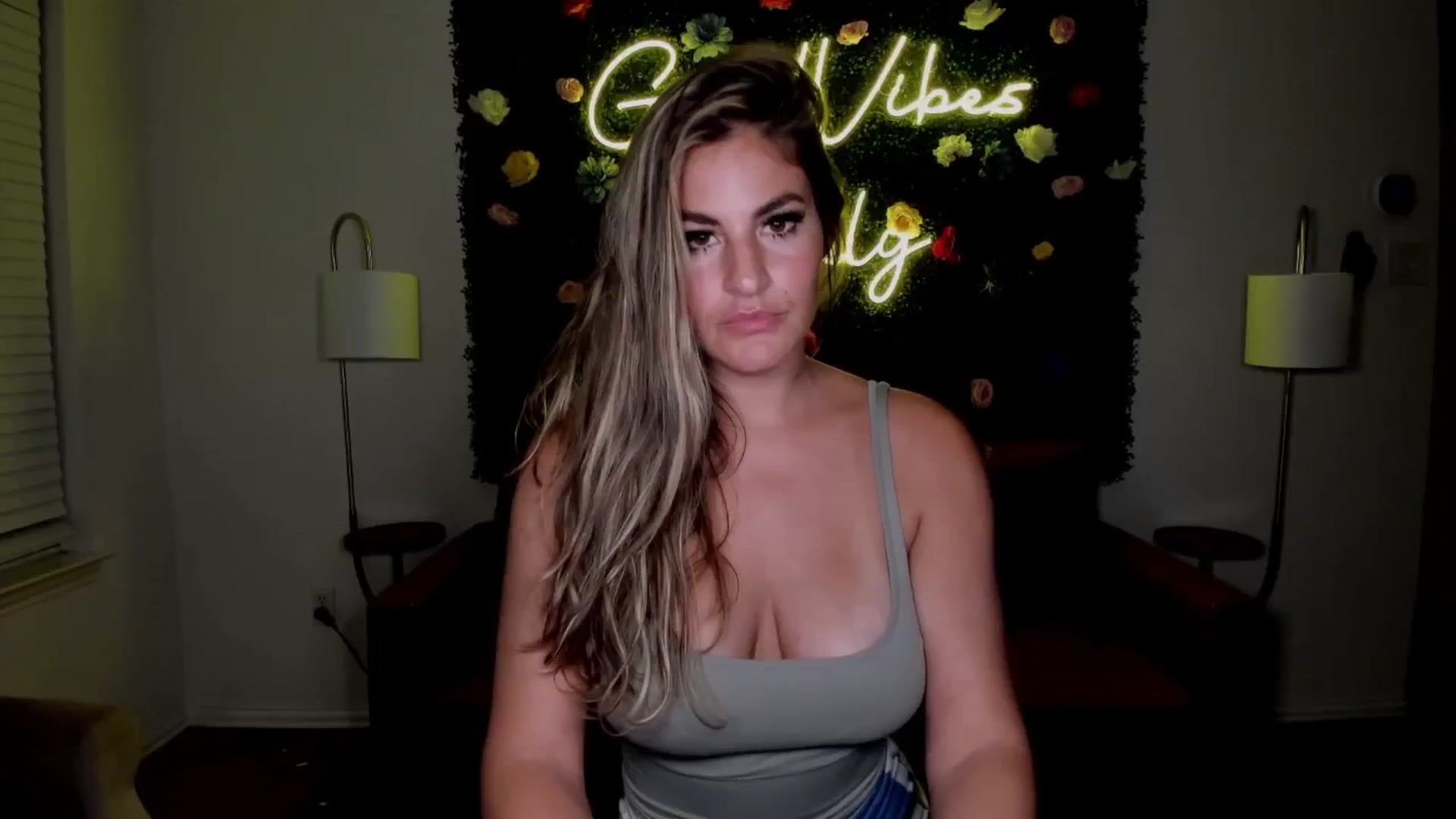 Gallery image thumbnail from MylaBanks's myfreecams stream on, 10/01/2024, 07:21 image 1 of 20