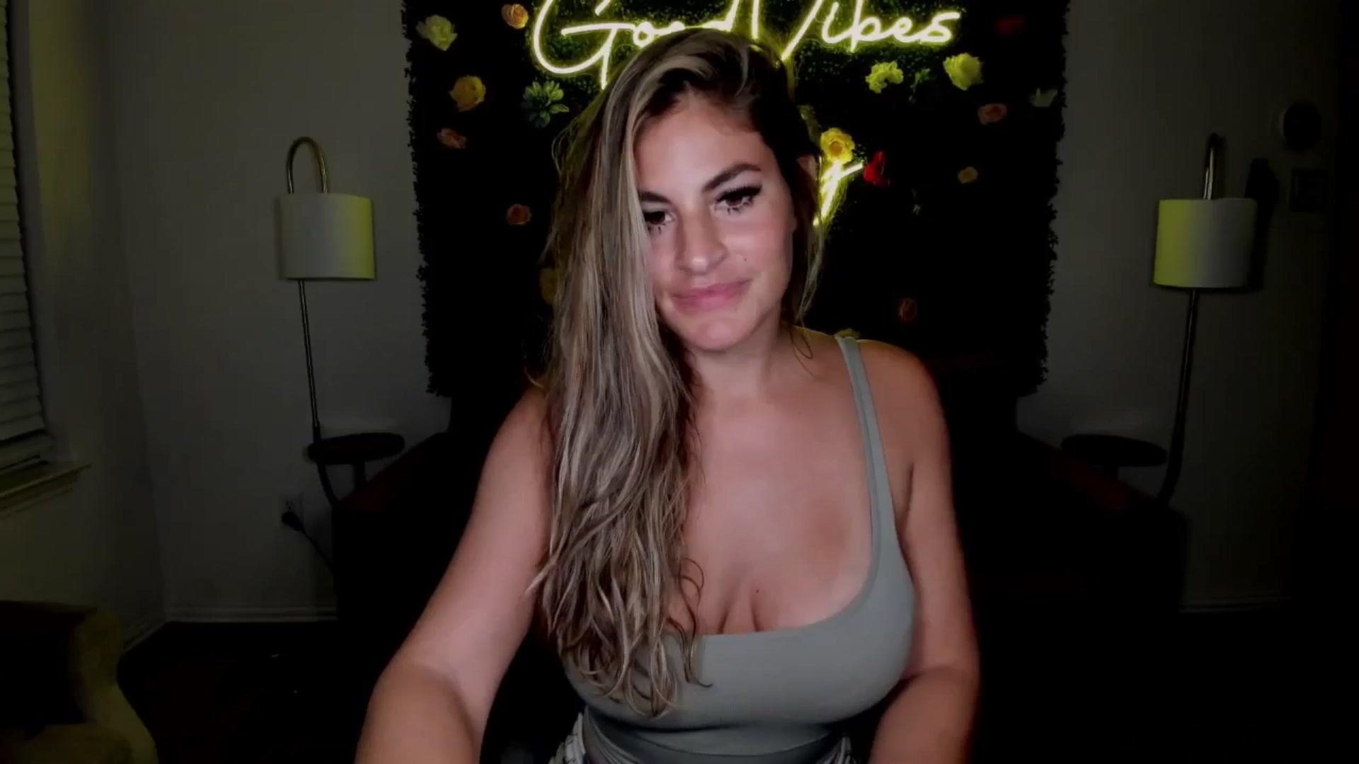 Gallery image thumbnail from MylaBanks's myfreecams stream on, 10/01/2024, 07:21 image 5 of 20