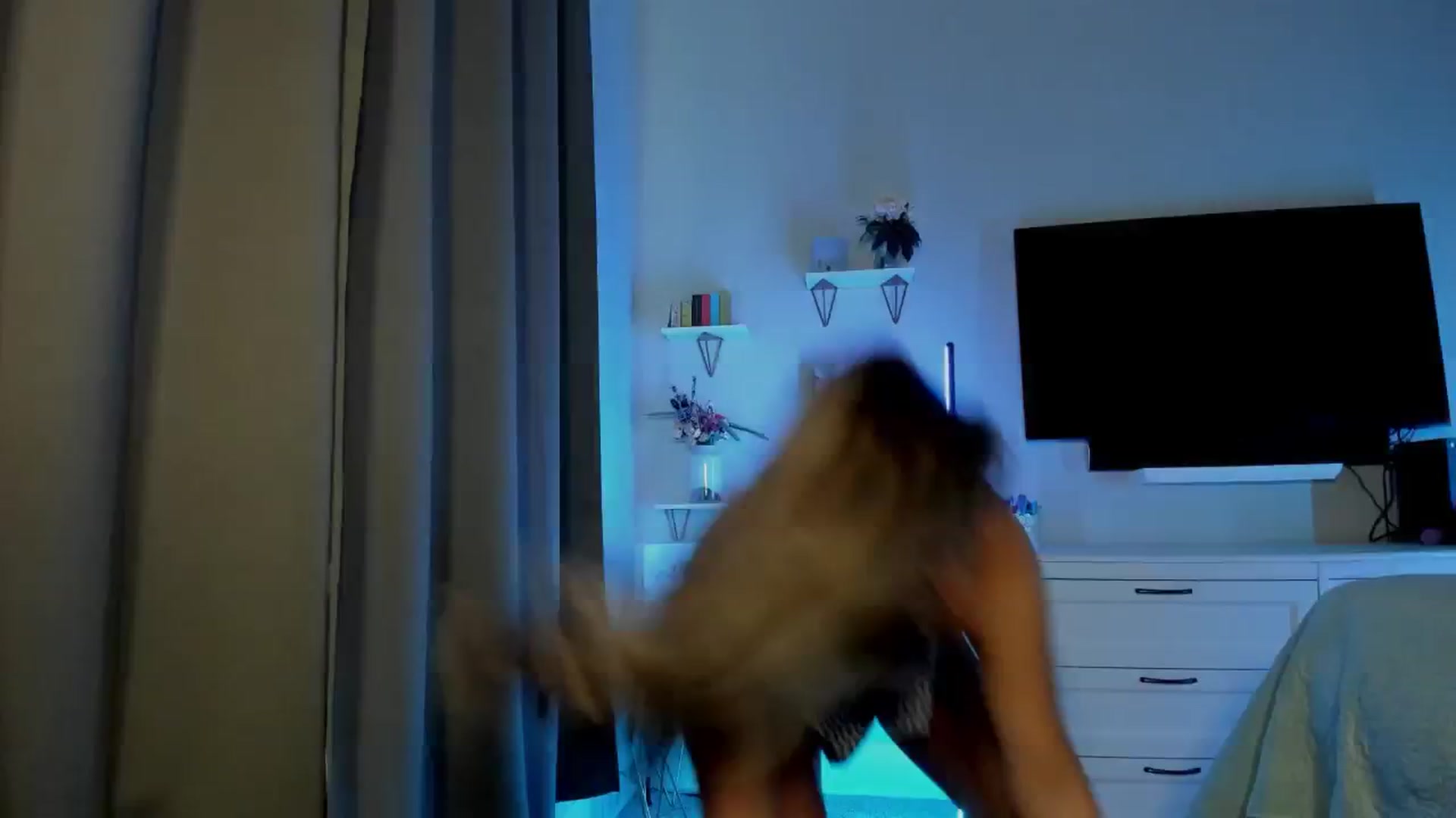 Gallery image thumbnail from MylaBanks's myfreecams stream on, 11/13/2024, 19:20 image 1 of 20