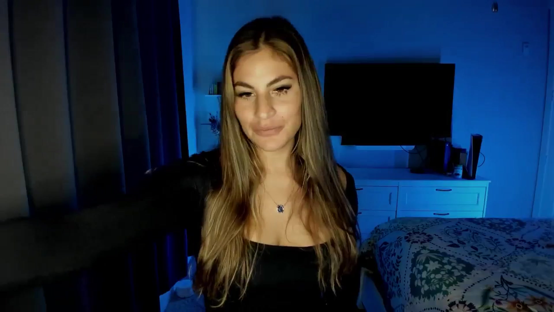 Gallery image thumbnail from MylaBanks's myfreecams stream on, 01/07/2025, 20:33 image 20 of 20