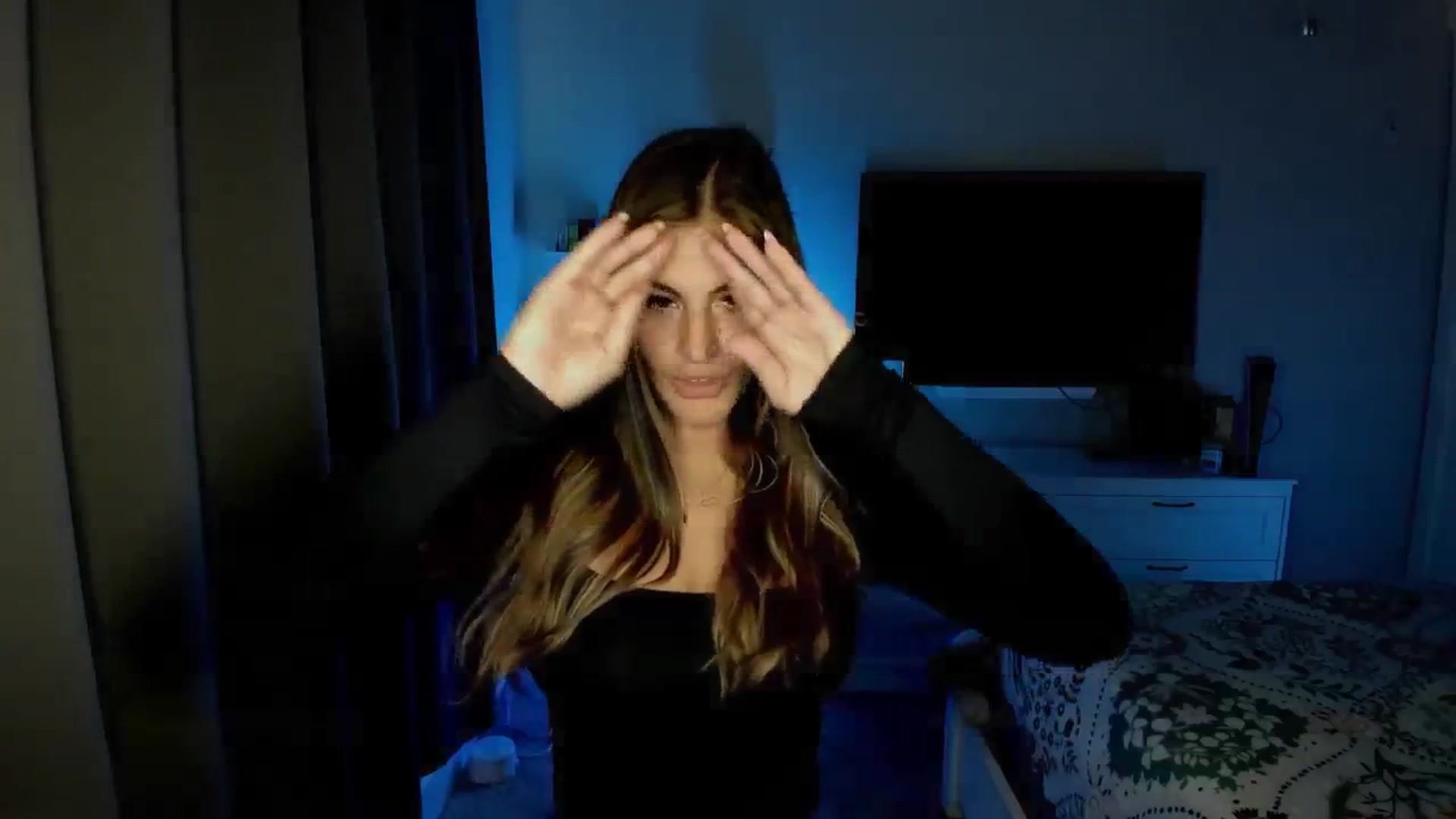 Gallery image thumbnail from MylaBanks's myfreecams stream on, 01/07/2025, 20:33 image 2 of 20