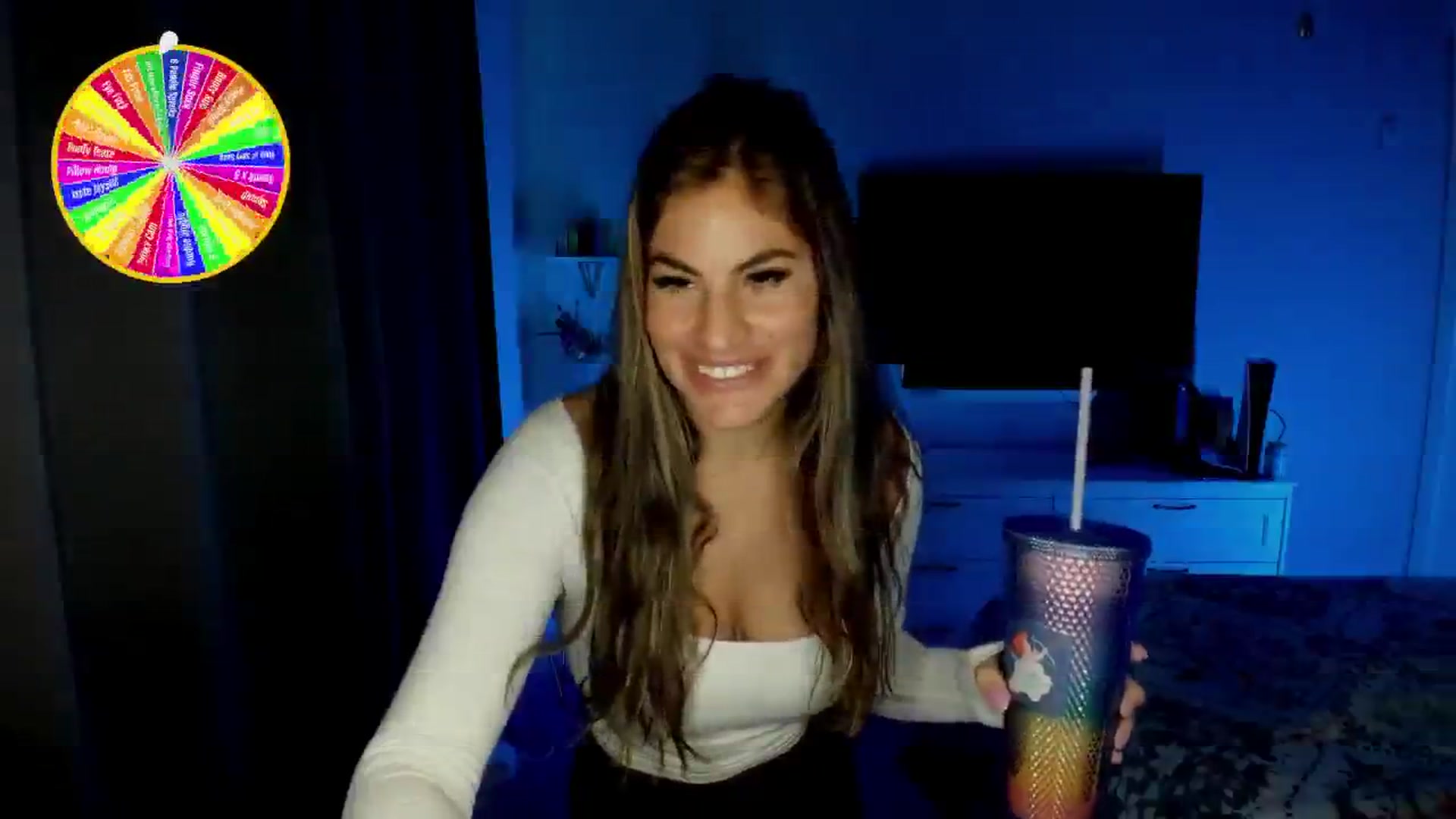 Gallery image thumbnail from MylaBanks's myfreecams stream on, 01/08/2025, 18:58 image 18 of 20