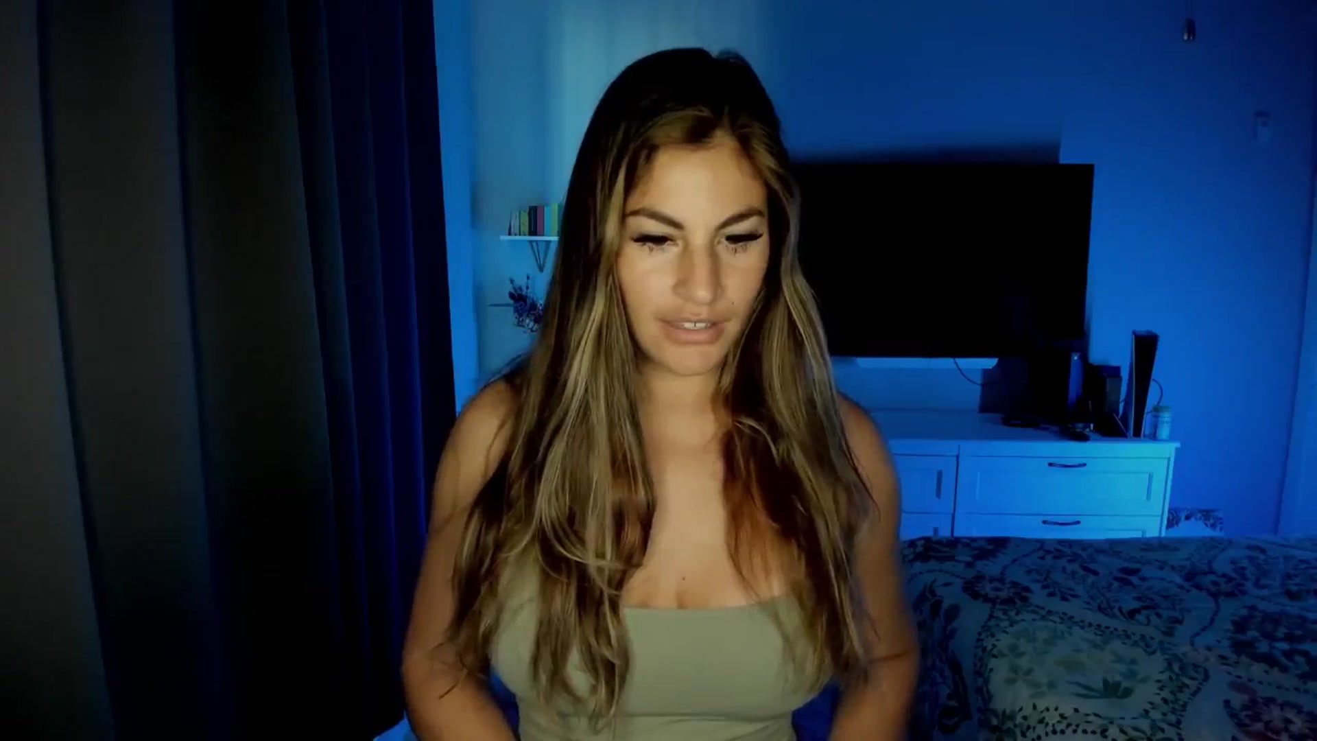 Gallery image thumbnail from MylaBanks's myfreecams stream on, 01/13/2025, 20:33 image 6 of 20