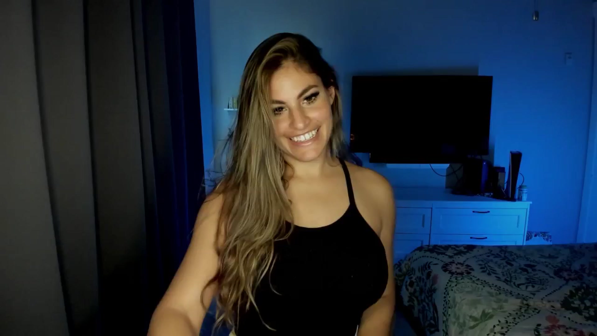 Gallery image thumbnail from MylaBanks's myfreecams stream on, 01/15/2025, 18:53 image 5 of 20