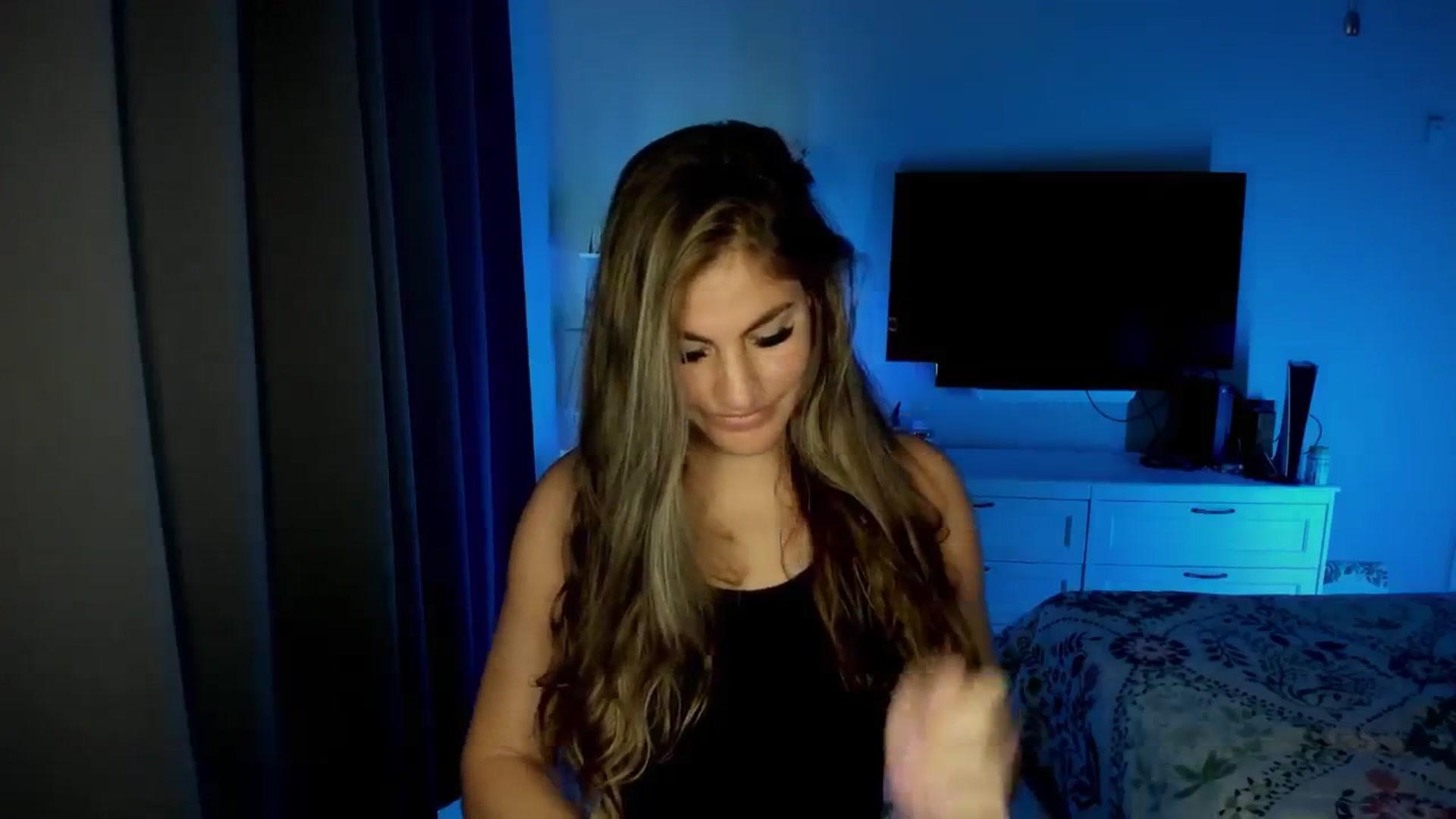Gallery image thumbnail from MylaBanks's myfreecams stream on, 01/15/2025, 18:53 image 13 of 20