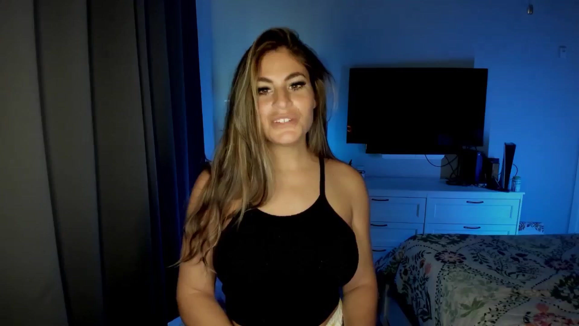 Gallery image thumbnail from MylaBanks's myfreecams stream on, 01/15/2025, 22:46 image 4 of 20