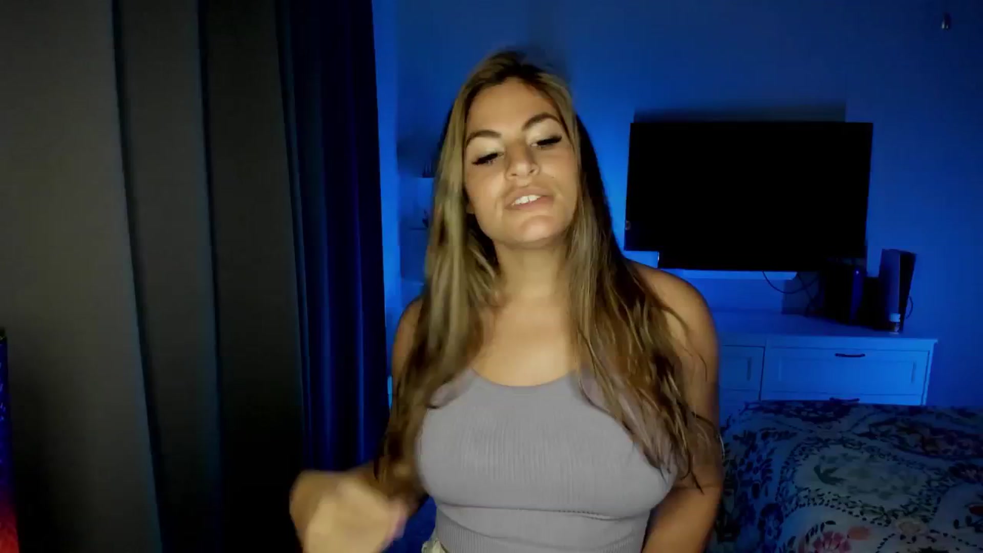 Gallery image thumbnail from MylaBanks's myfreecams stream on, 01/19/2025, 02:34 image 19 of 20