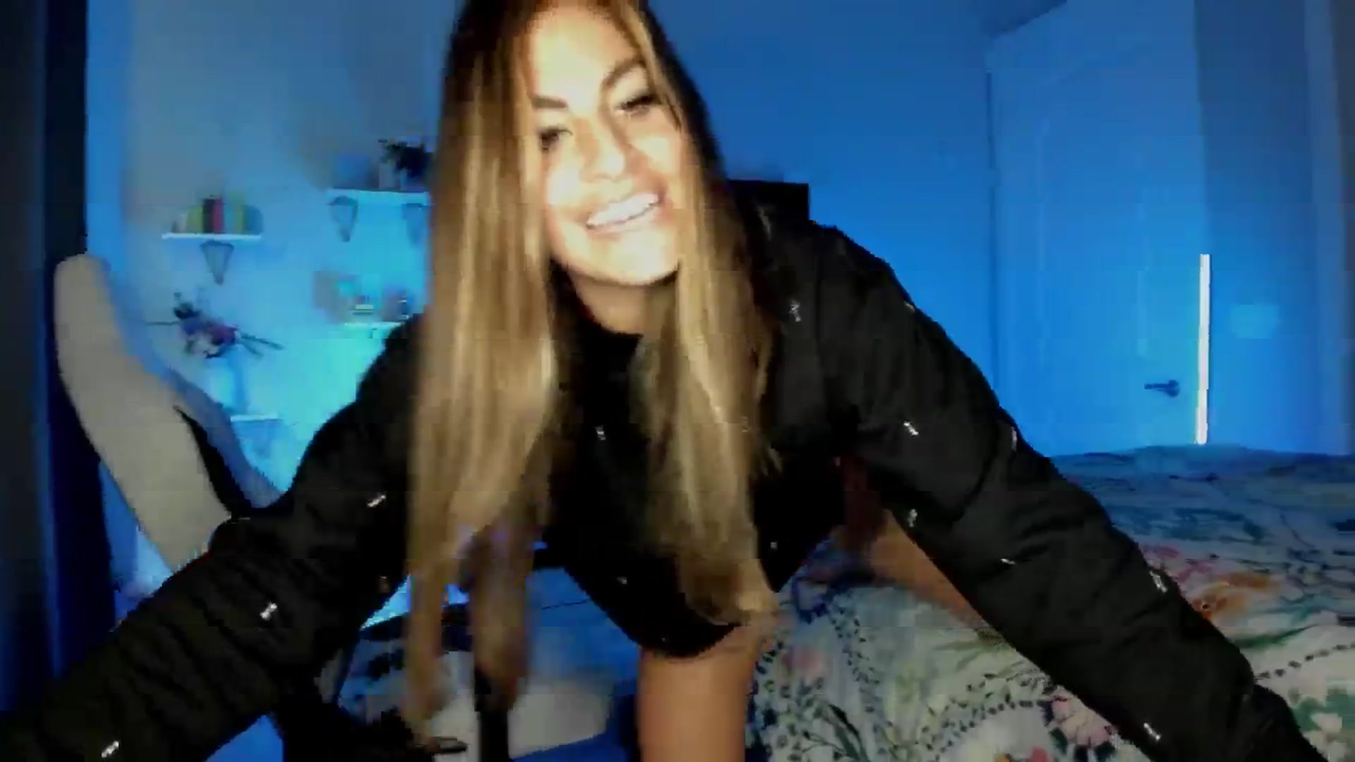 Gallery image thumbnail from MylaBanks's myfreecams stream on, 02/05/2025, 20:32 image 6 of 20