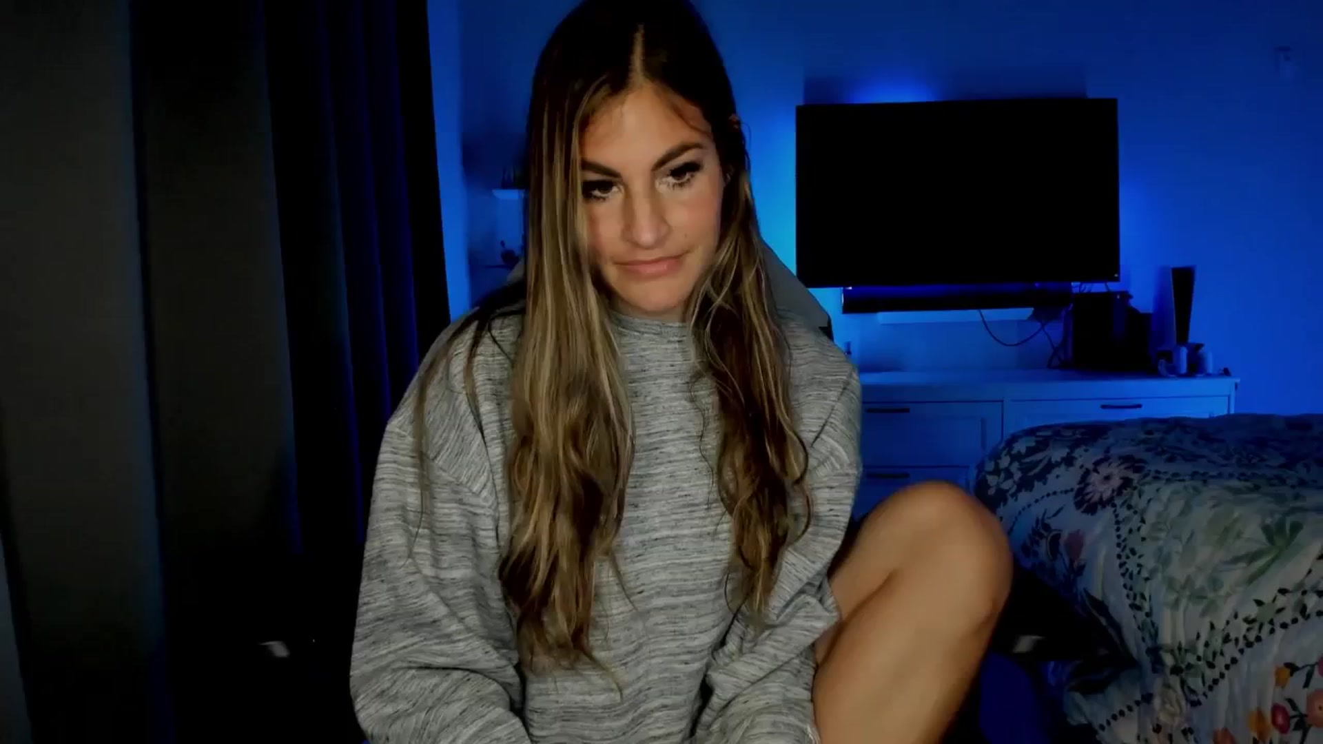 Gallery image thumbnail from MylaBanks's myfreecams stream on, 02/17/2025, 05:56 image 1 of 20