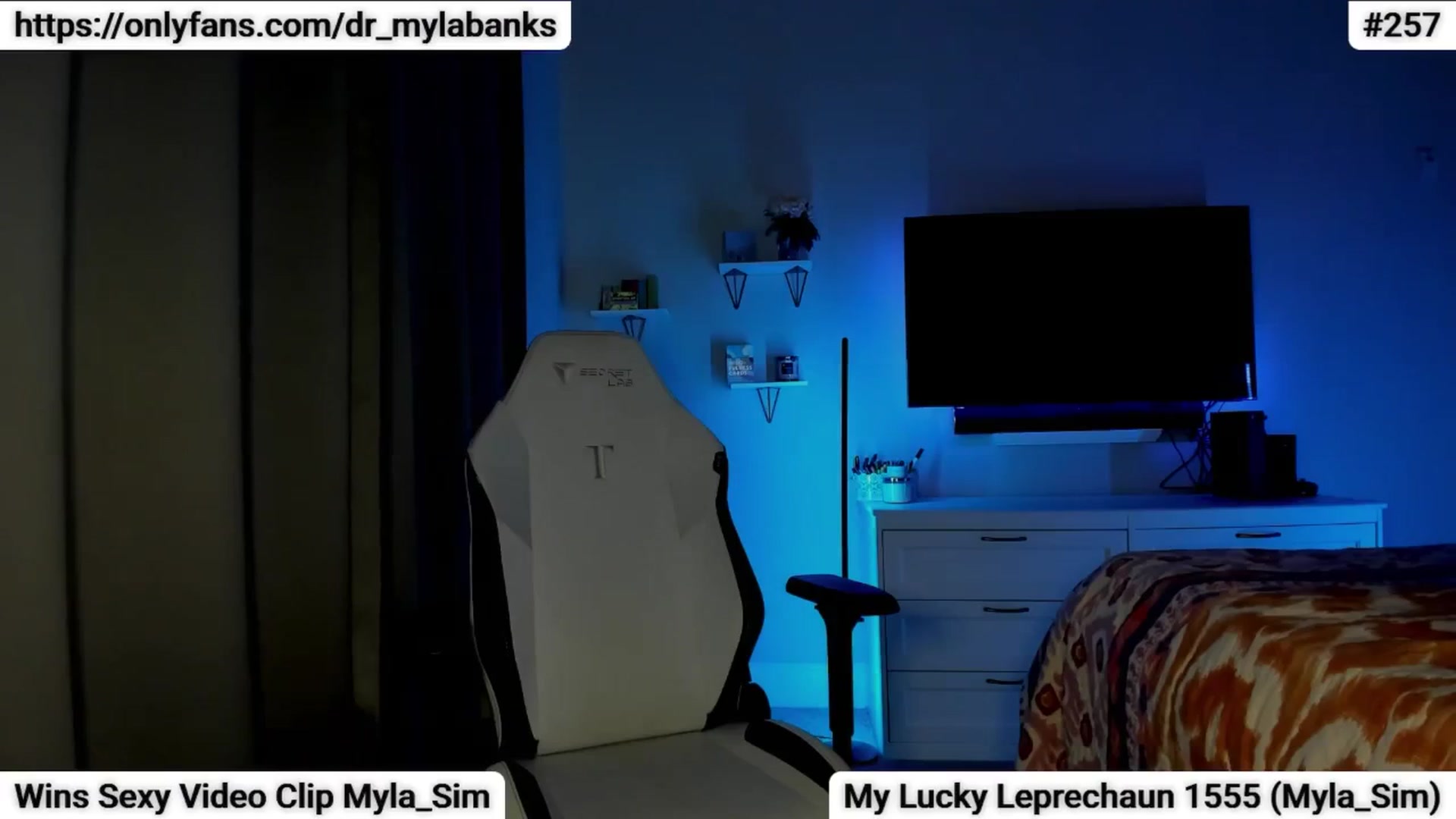 Gallery image thumbnail from MylaBanks's myfreecams stream on, 04/01/2025, 19:36 image 12 of 20