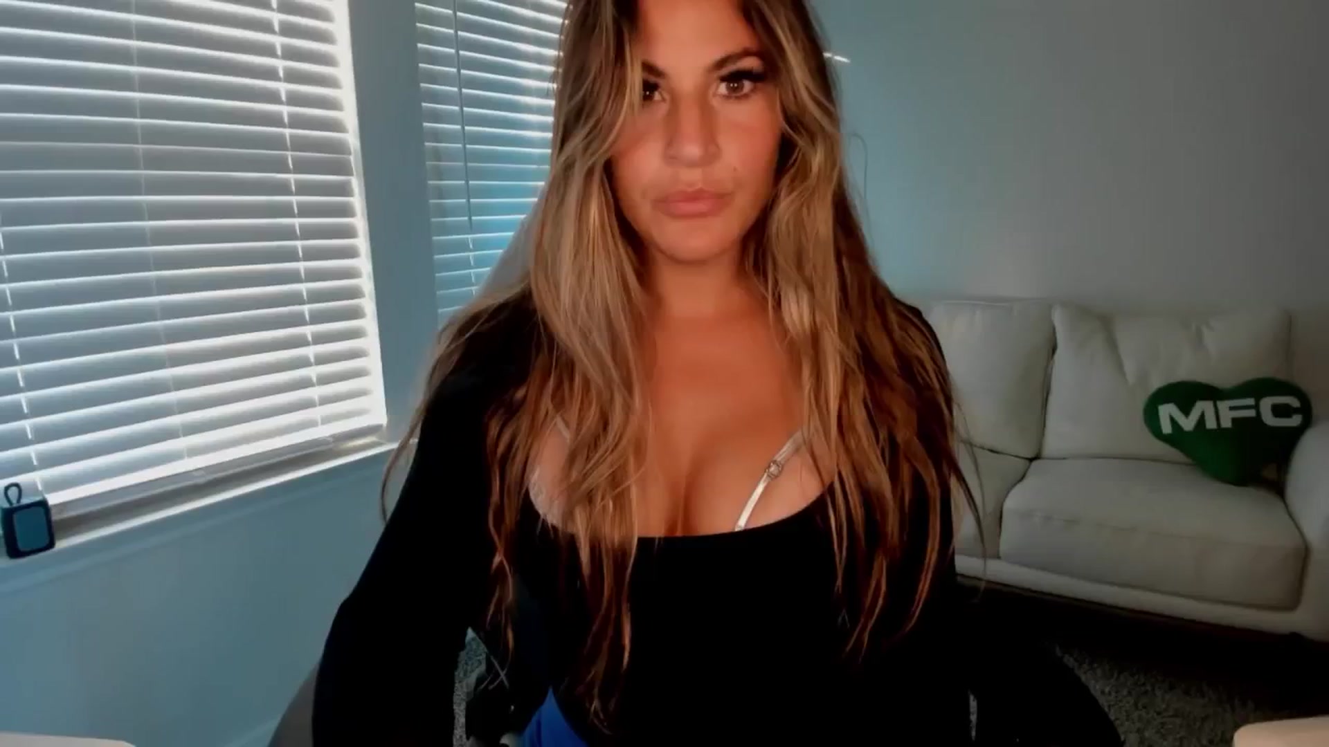 Gallery image thumbnail from MylaBanks's myfreecams stream on, 09/11/2025, 24:26 image 2 of 20