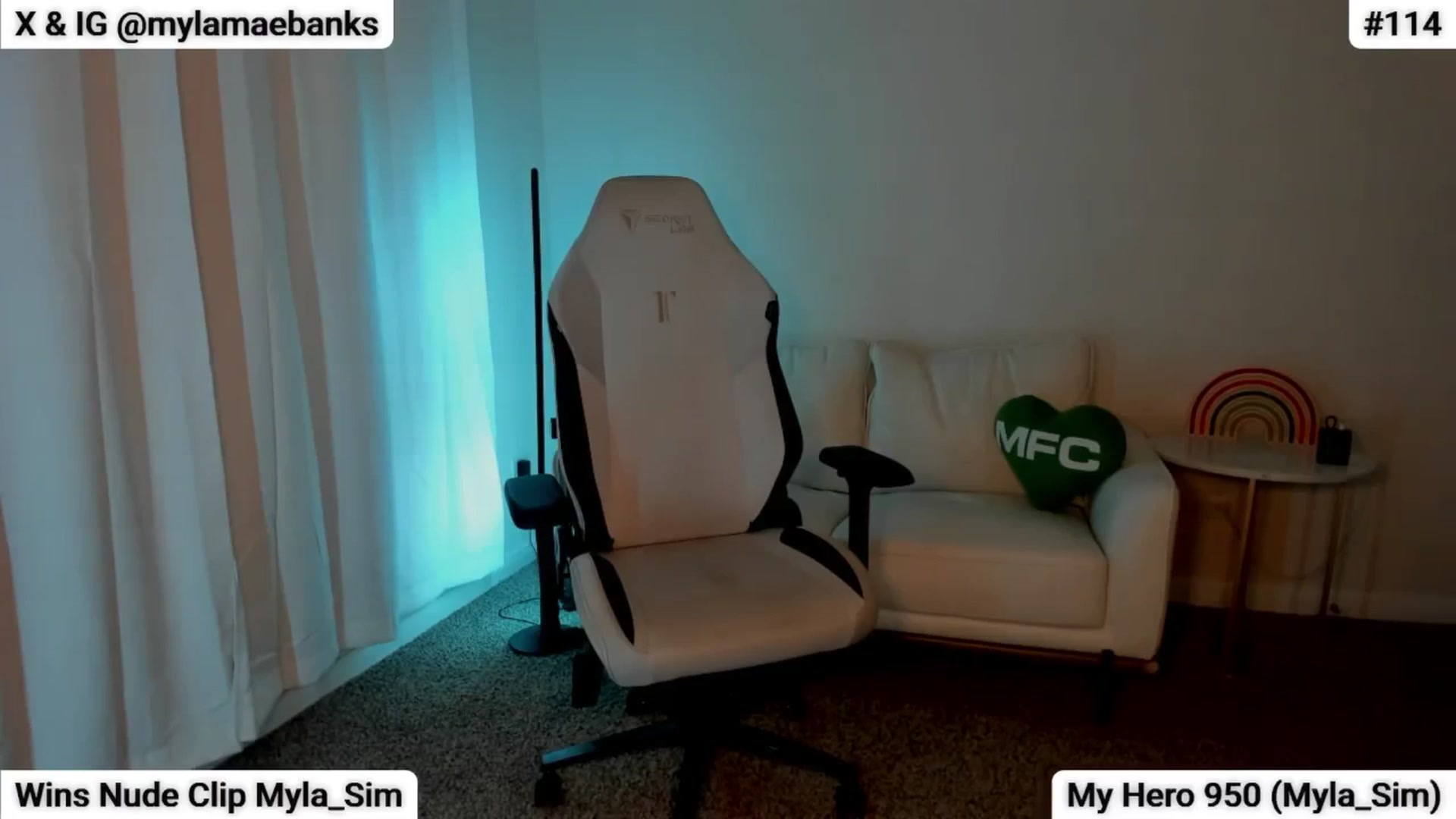 Gallery image thumbnail from MylaBanks's myfreecams stream on, 09/21/2025, 02:04 image 17 of 20