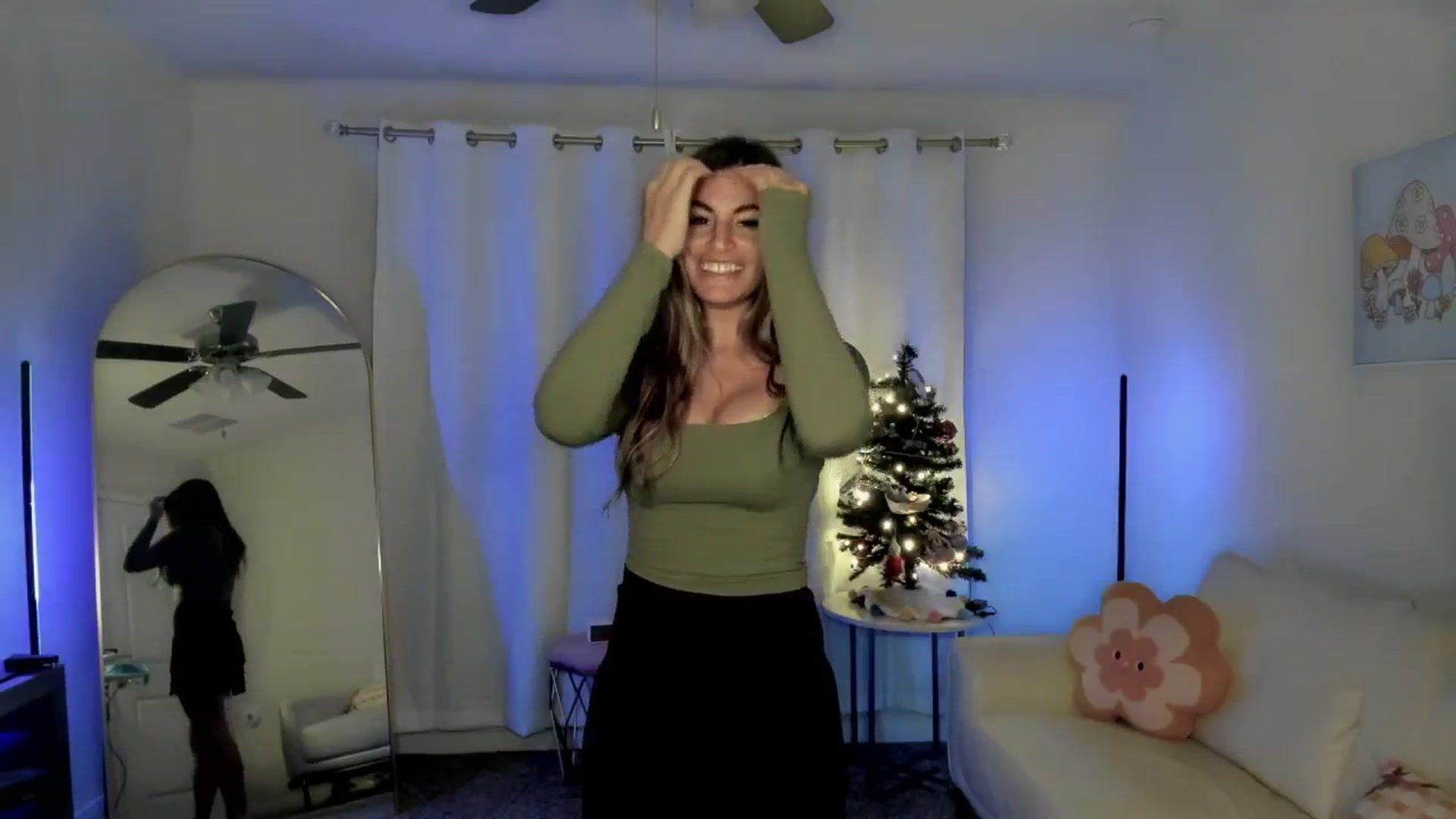 Gallery image thumbnail from MylaBanks's myfreecams stream on, 01/03/2026, 01:30 image 16 of 20