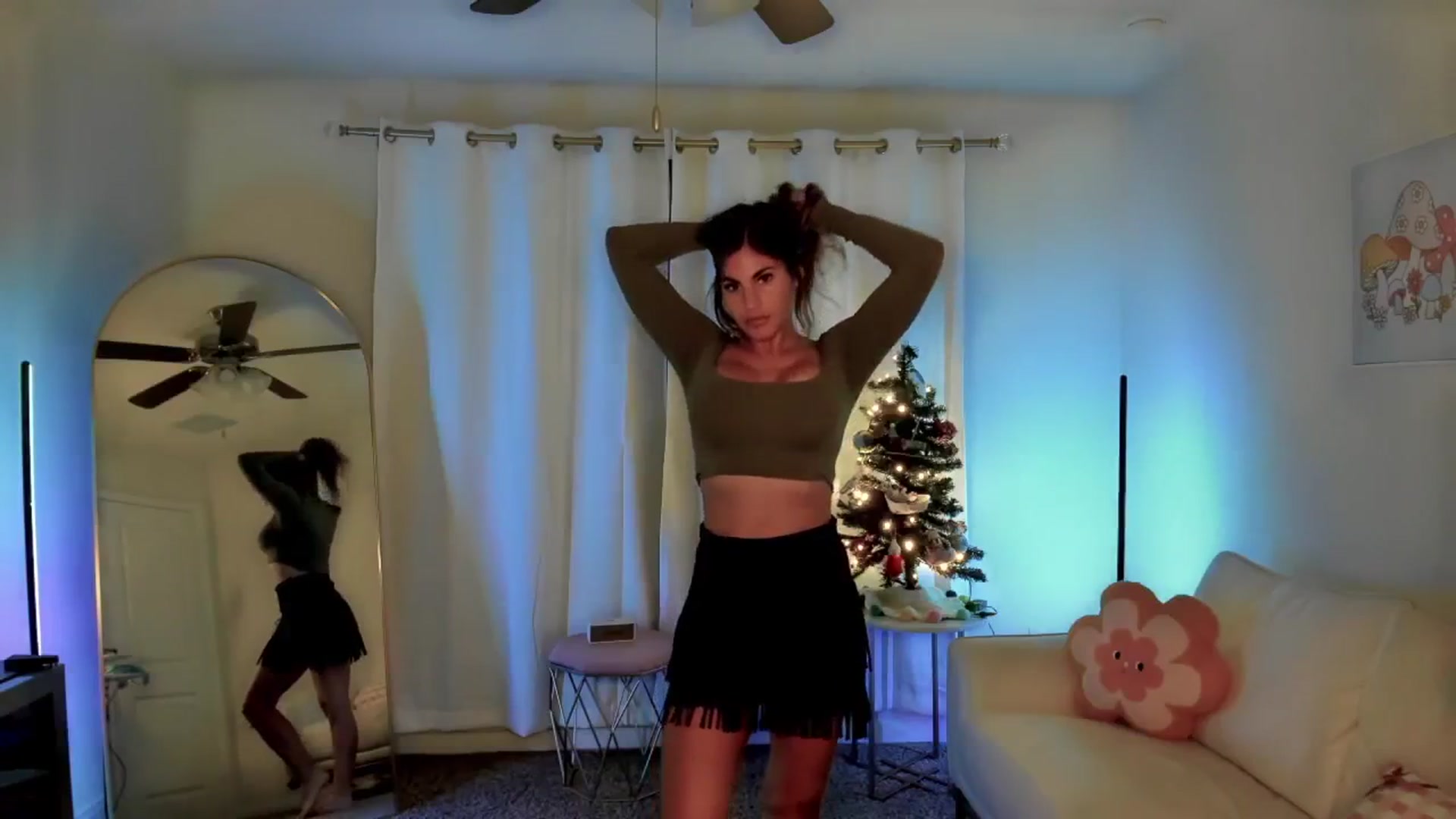 Gallery image thumbnail from MylaBanks's myfreecams stream on, 01/03/2026, 01:30 image 17 of 20