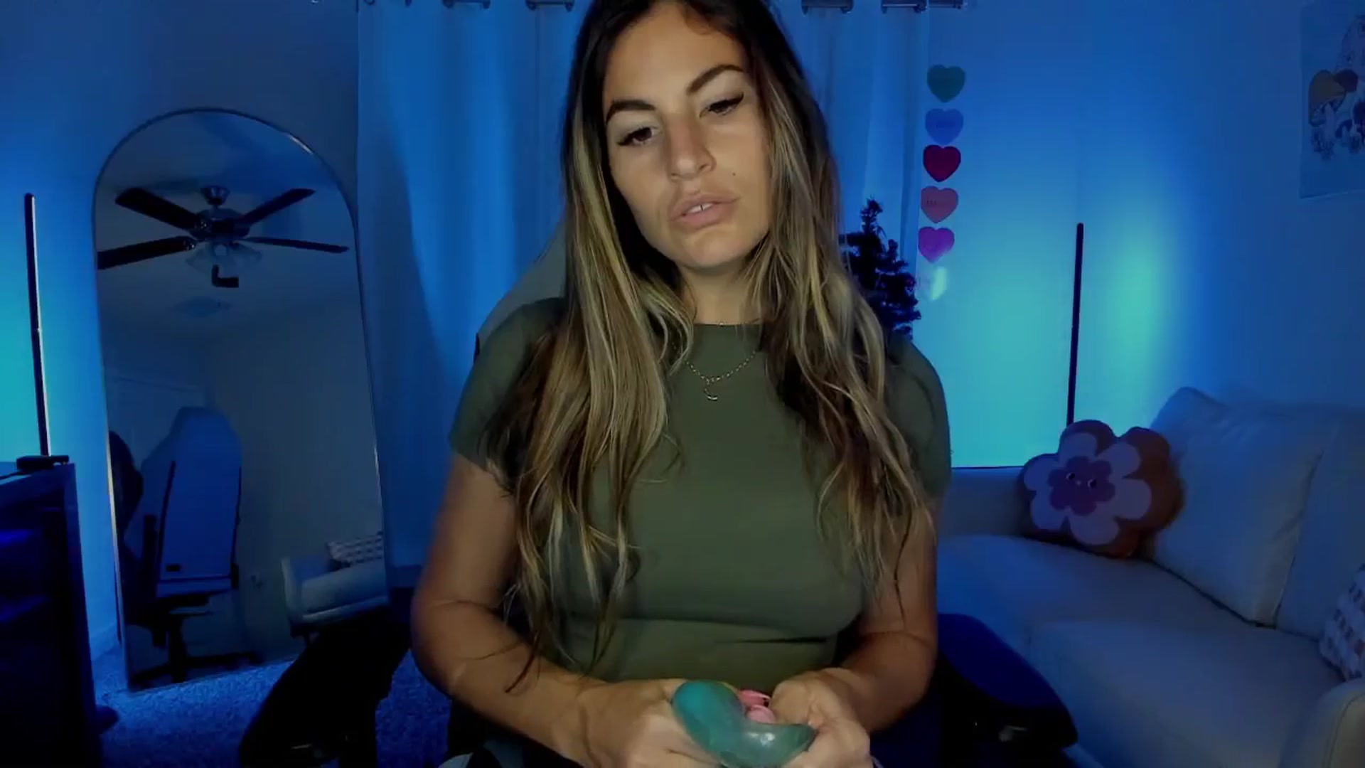Gallery image thumbnail from MylaBanks's myfreecams stream on, 01/14/2026, 22:59 image 4 of 20