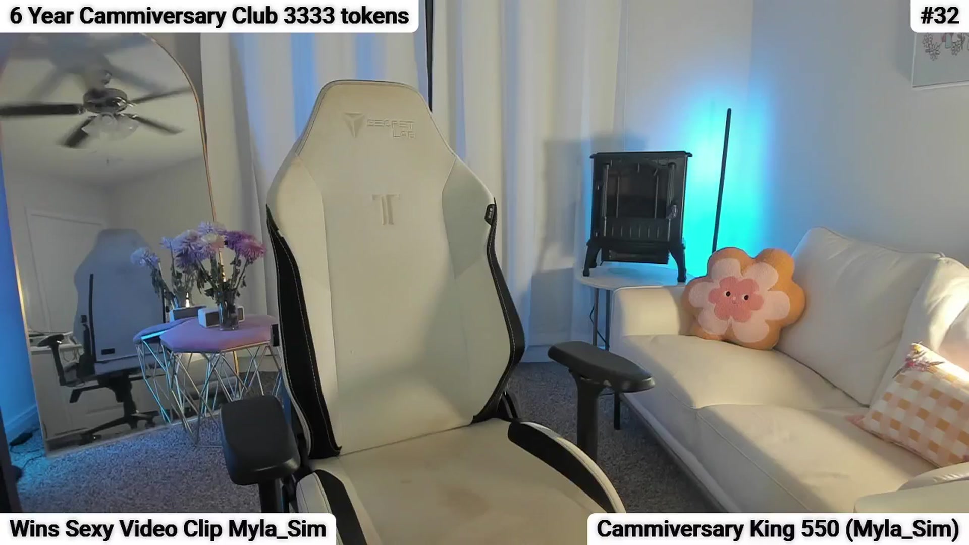 Gallery image thumbnail from Myla_'s myfreecams stream on, 04/10/2026, 04:28 image 6 of 20