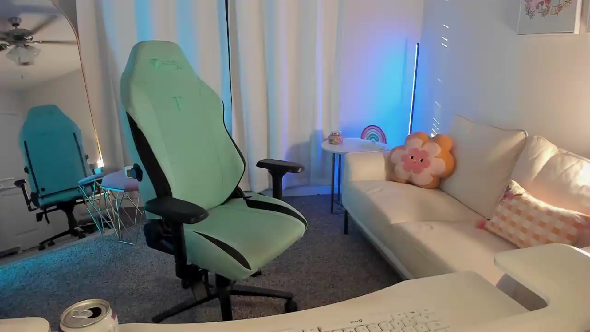 Gallery image thumbnail from Myla_'s myfreecams stream on, 09/15/2026, 01:37 image 1 of 20