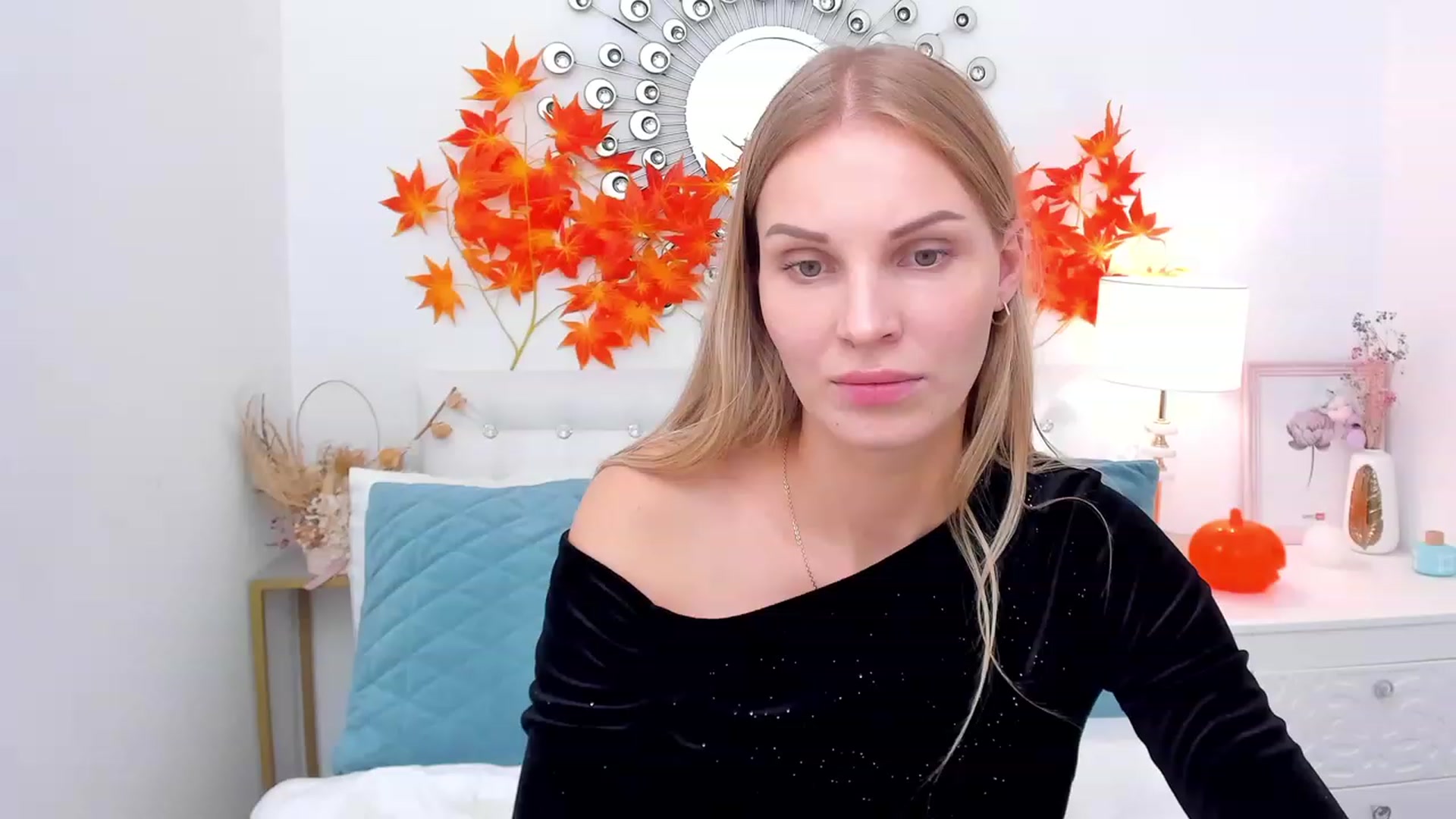 Gallery image thumbnail from MyrandaMay's myfreecams stream on, 10/31/2023, 17:28 image 3 of 20