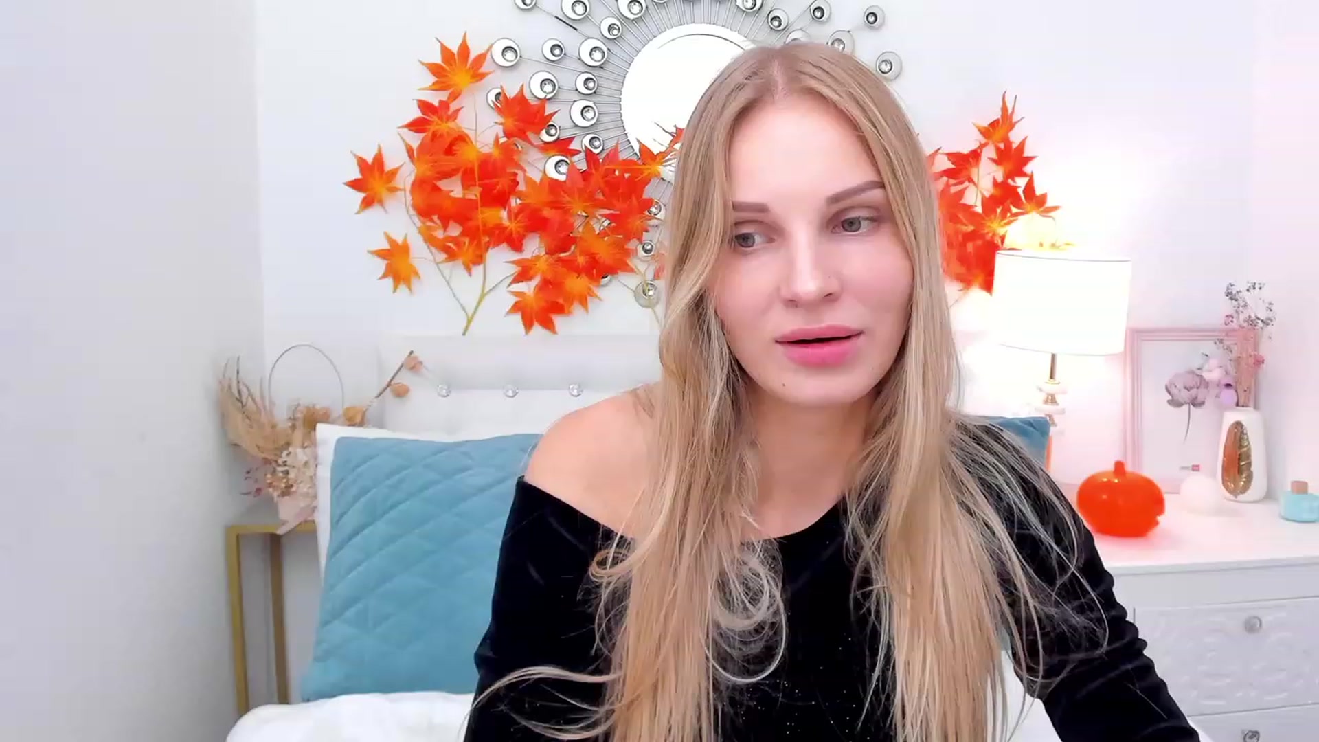 Gallery image thumbnail from MyrandaMay's myfreecams stream on, 10/31/2023, 17:28 image 10 of 20