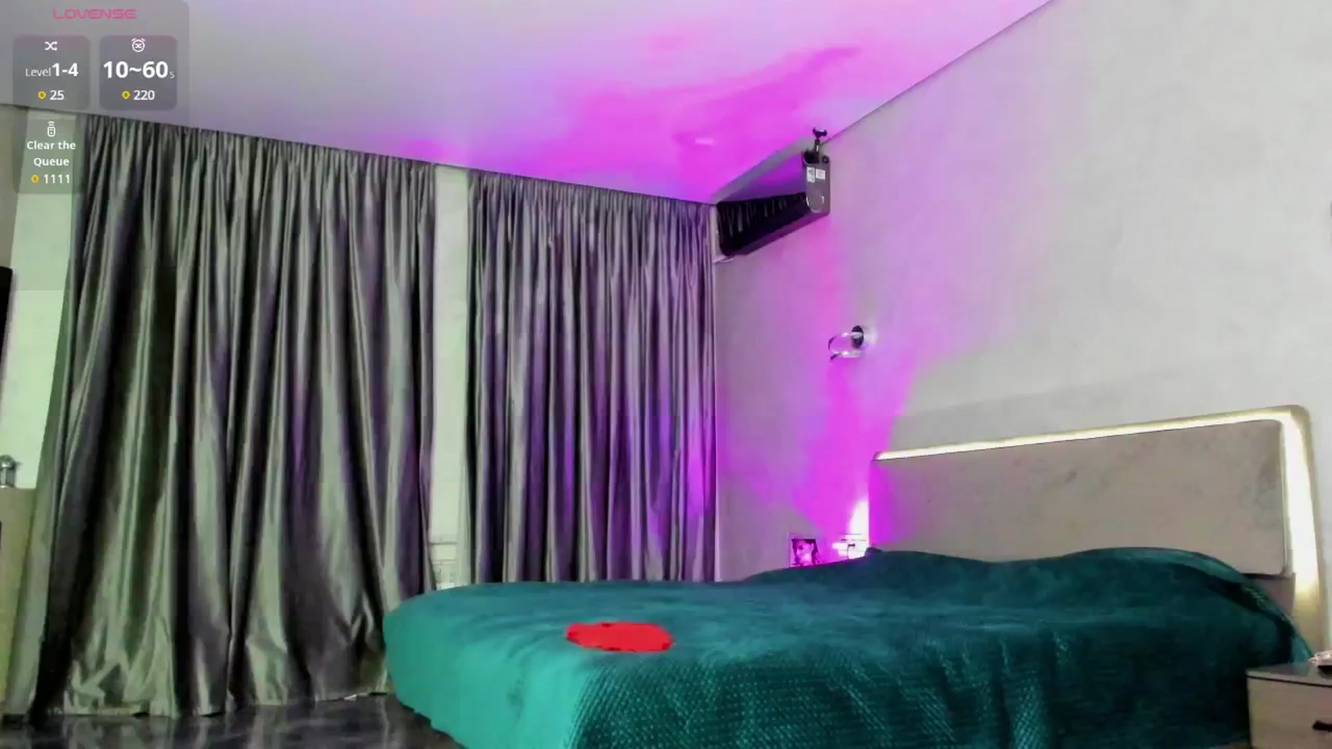 Gallery image thumbnail from MyrealK's myfreecams stream on, 10/09/2024, 19:10 image 9 of 20