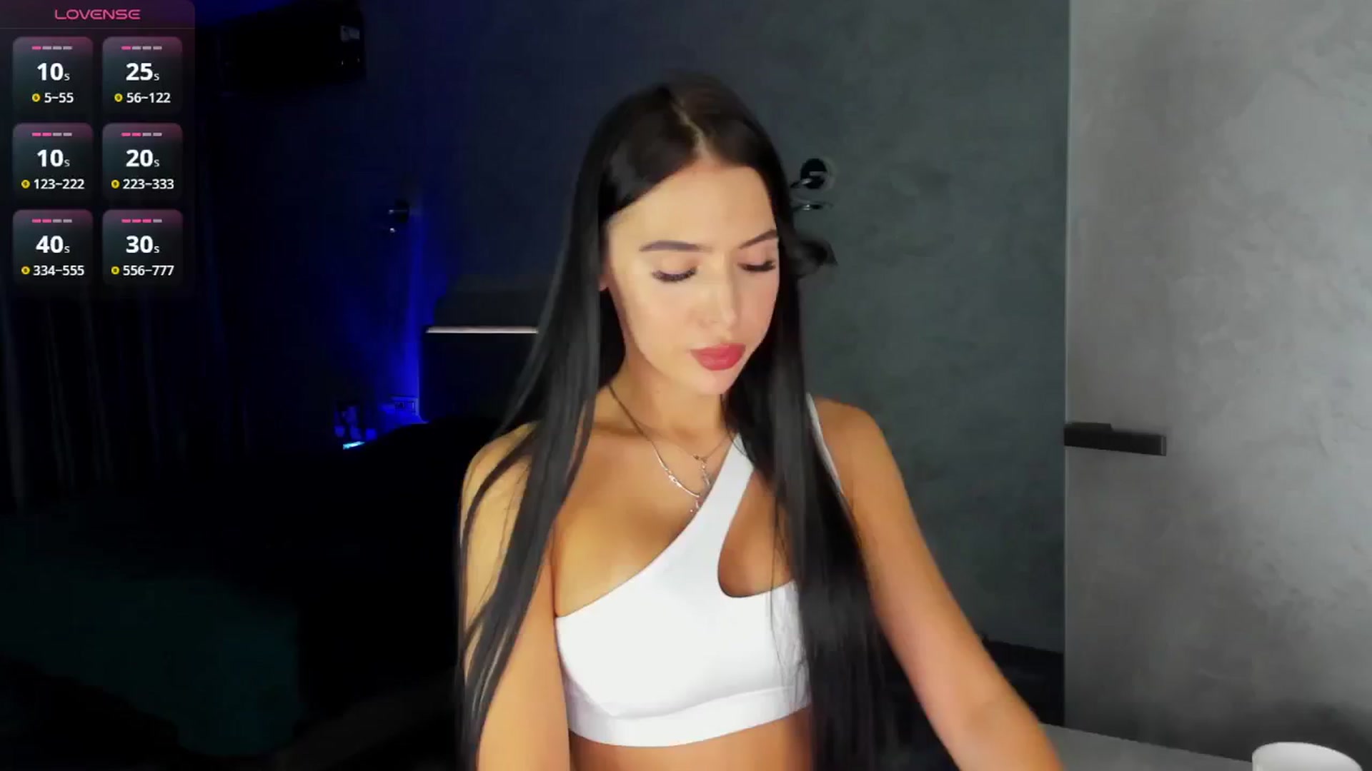 Gallery image thumbnail from MyrealK's myfreecams stream on, 10/11/2024, 19:38 image 15 of 20