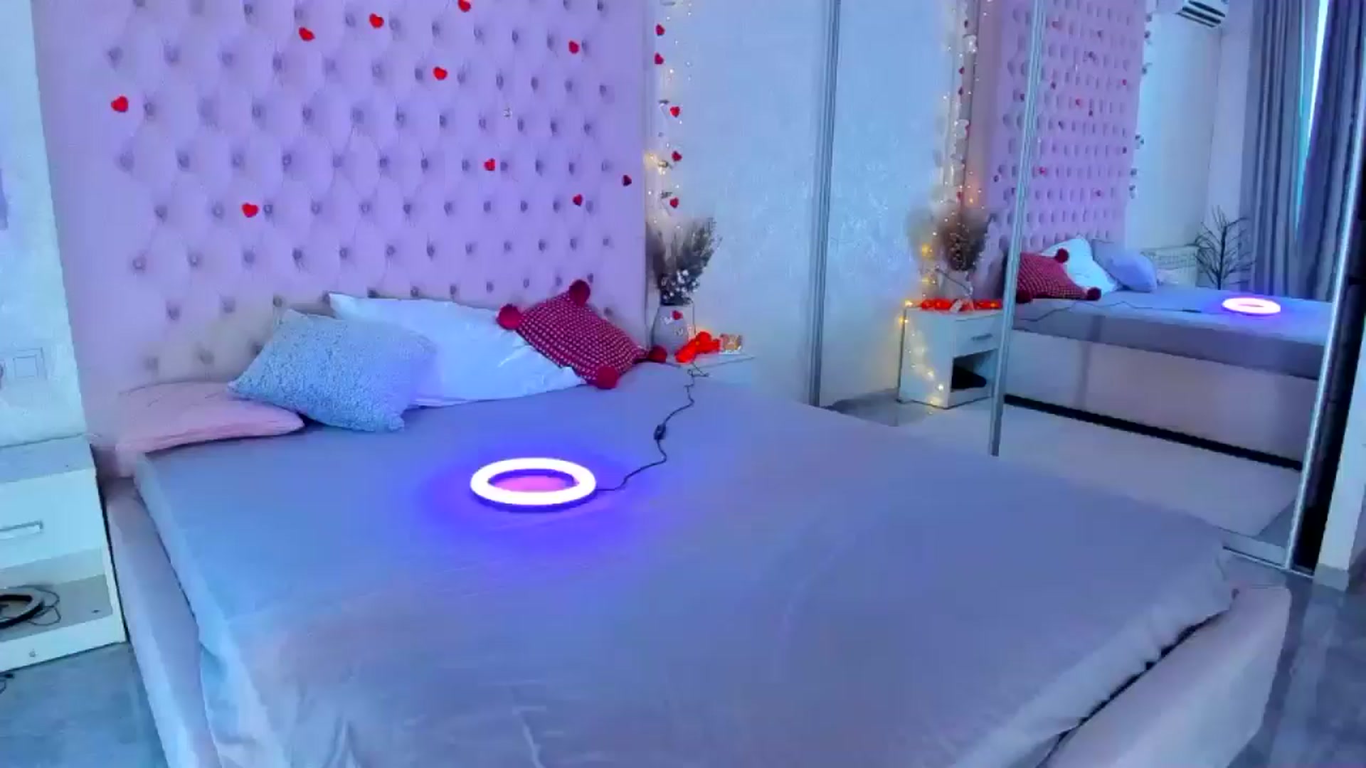 Gallery image thumbnail from Mysterious__'s myfreecams stream on, 02/19/2025, 07:26 image 1 of 20