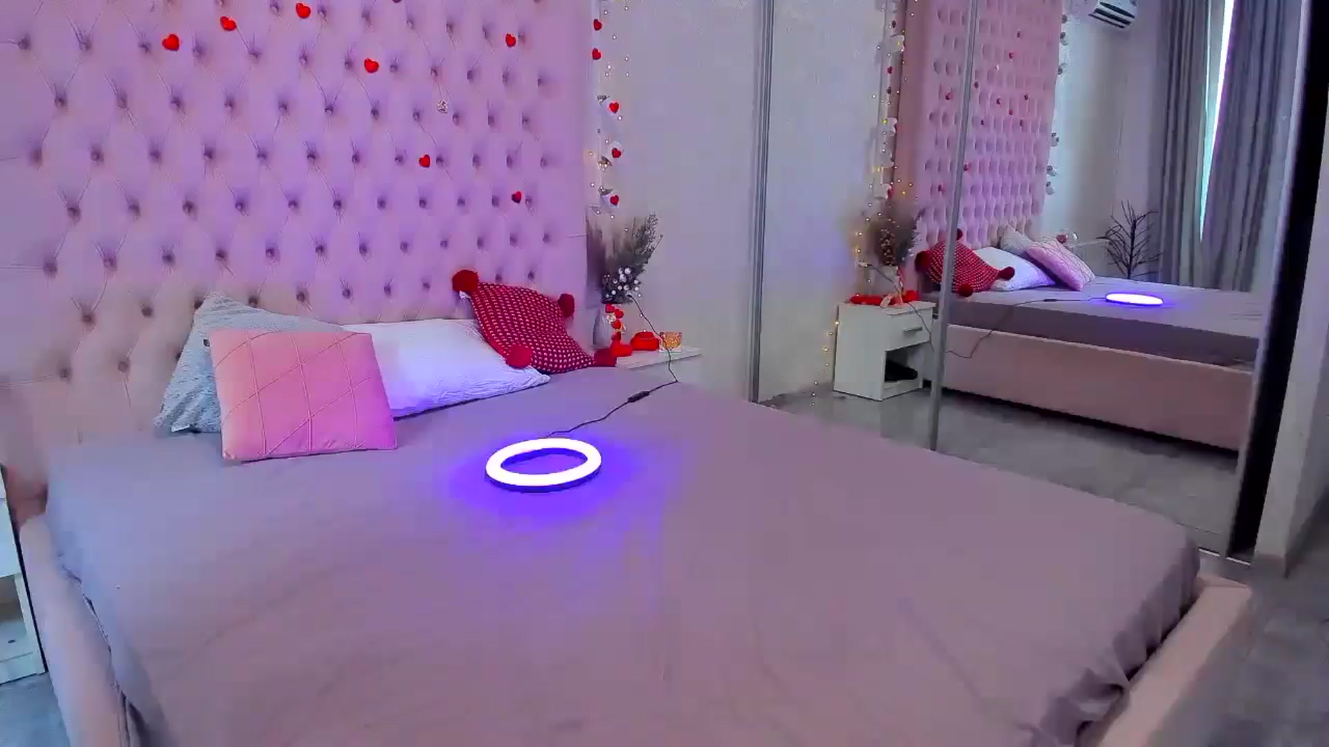 Gallery image thumbnail from Mysterious__'s myfreecams stream on, 03/01/2025, 11:46 image 18 of 20