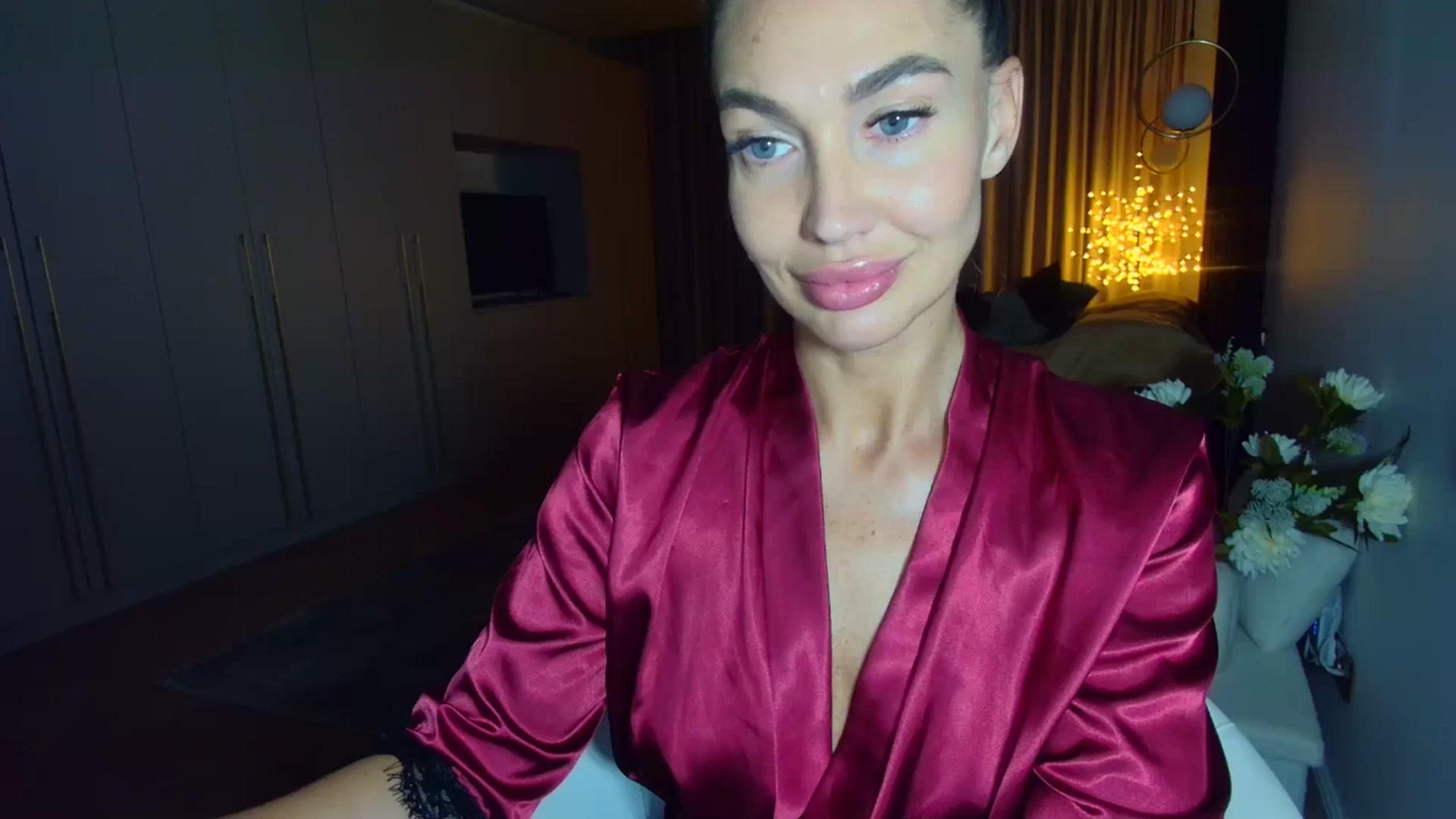Gallery image thumbnail from Mystery_C's myfreecams stream on, 05/09/2025, 22:26 image 14 of 20