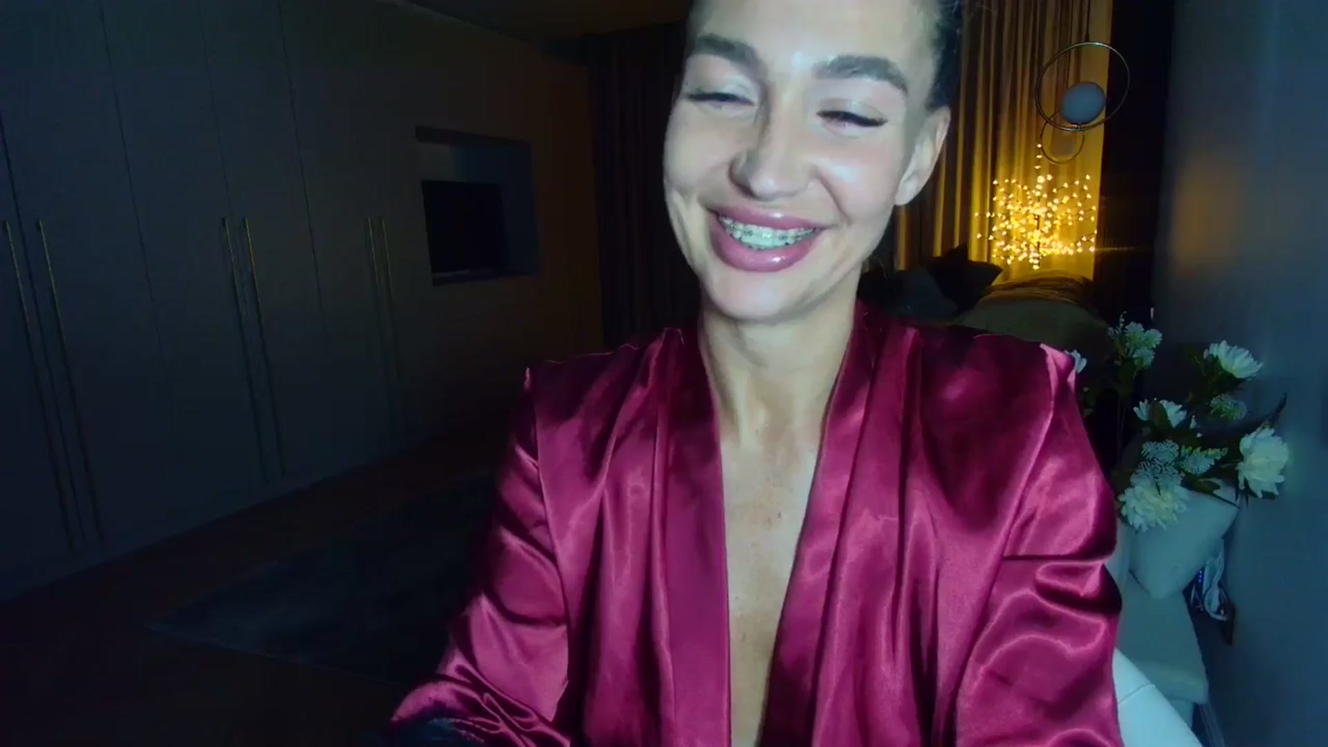 Gallery image thumbnail from Mystery_C's myfreecams stream on, 05/09/2025, 22:26 image 18 of 20