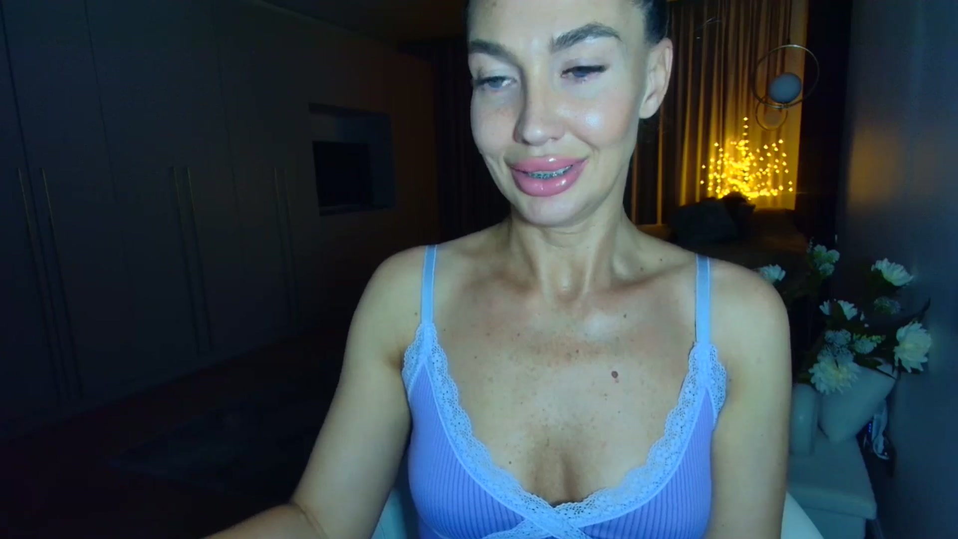 Gallery image thumbnail from Mystery_C's myfreecams stream on, 05/13/2025, 21:54 image 4 of 20