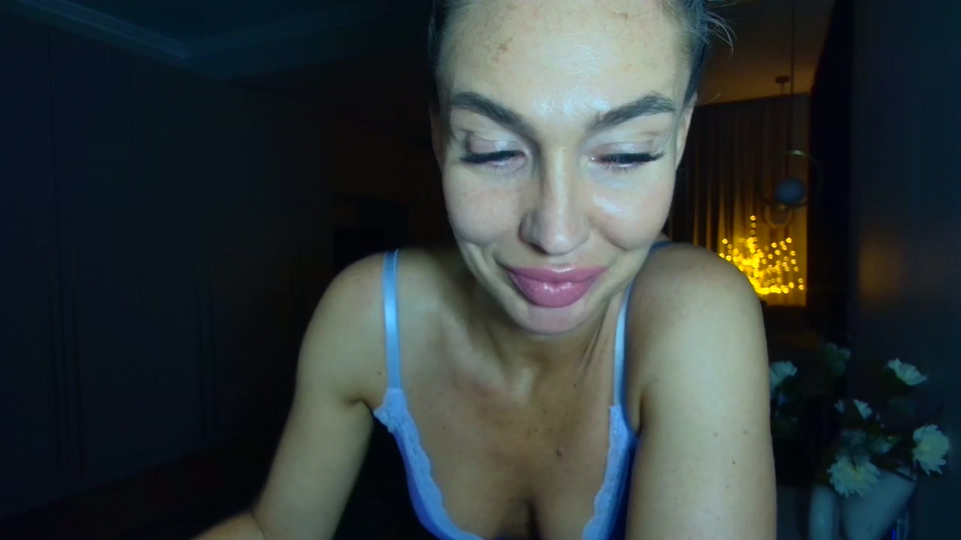 Gallery image thumbnail from Mystery_C's myfreecams stream on, 05/13/2025, 21:54 image 16 of 20