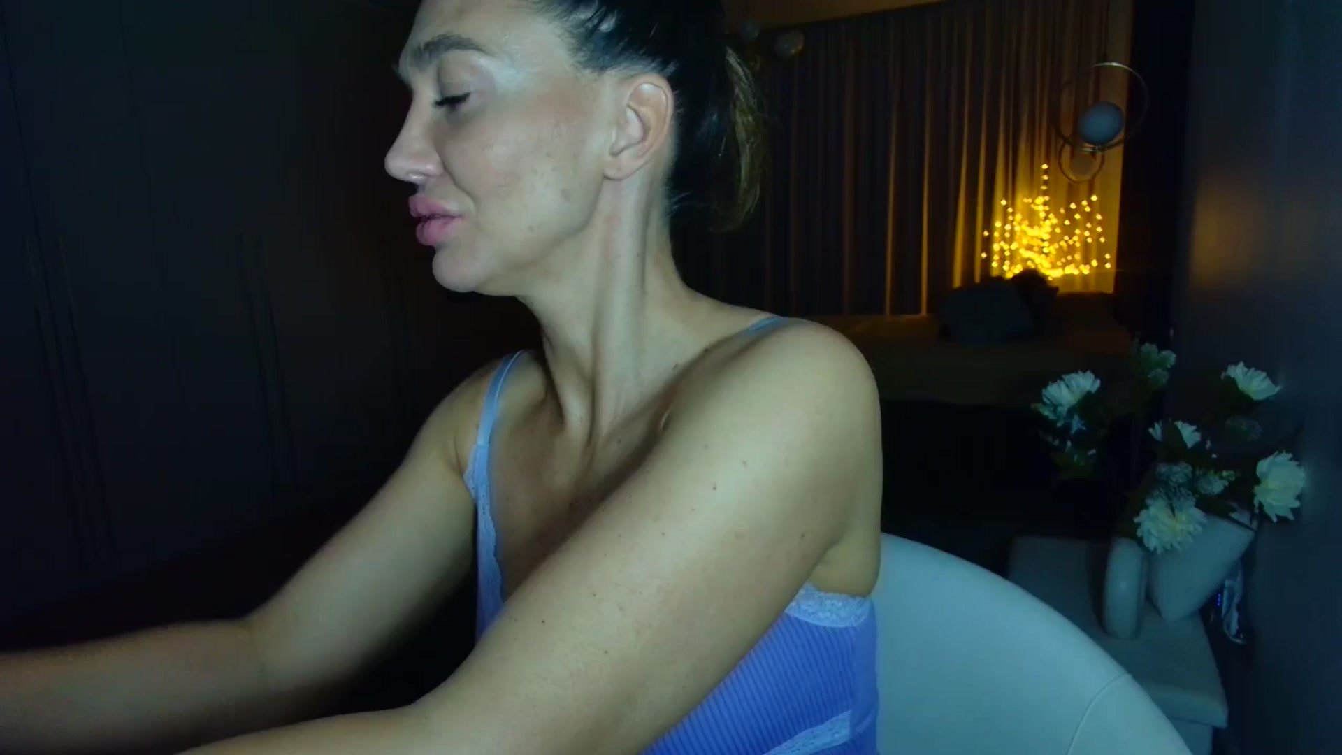 Gallery image thumbnail from Mystery_C's myfreecams stream on, 05/13/2025, 21:54 image 6 of 20