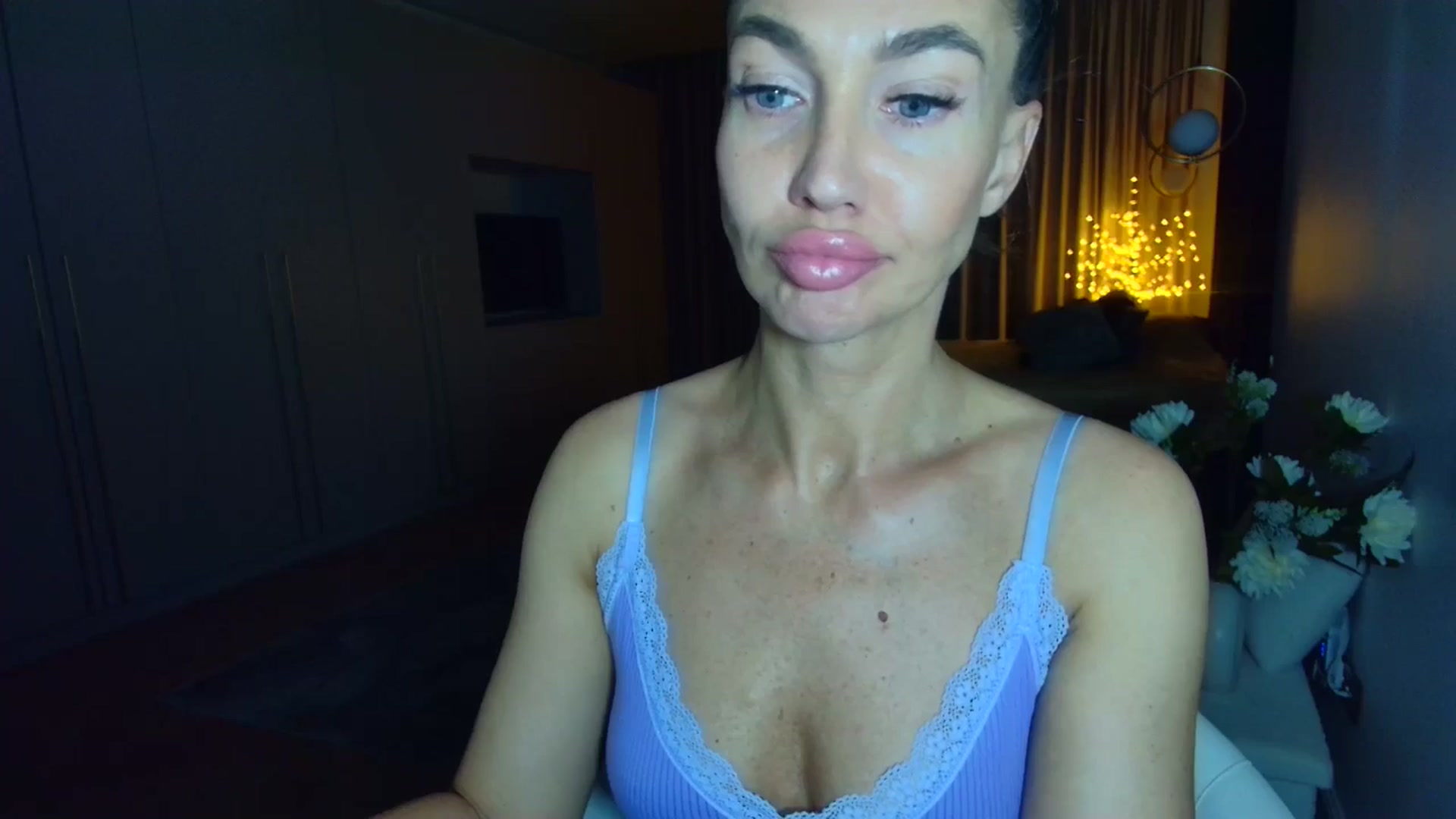 Gallery image thumbnail from Mystery_C's myfreecams stream on, 05/13/2025, 21:54 image 11 of 20