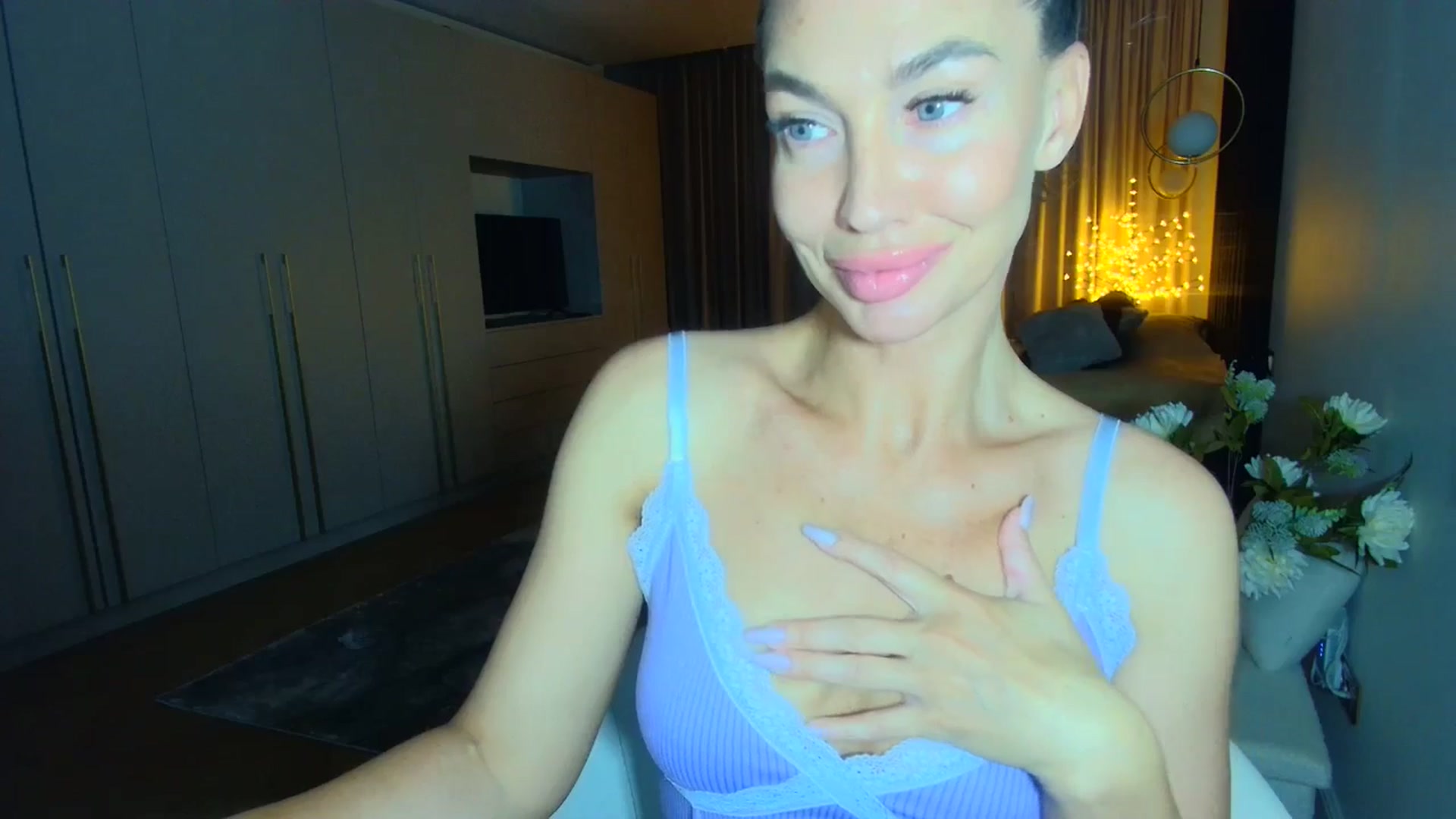 Gallery image thumbnail from Mystery_C's myfreecams stream on, 05/13/2025, 21:54 image 5 of 20