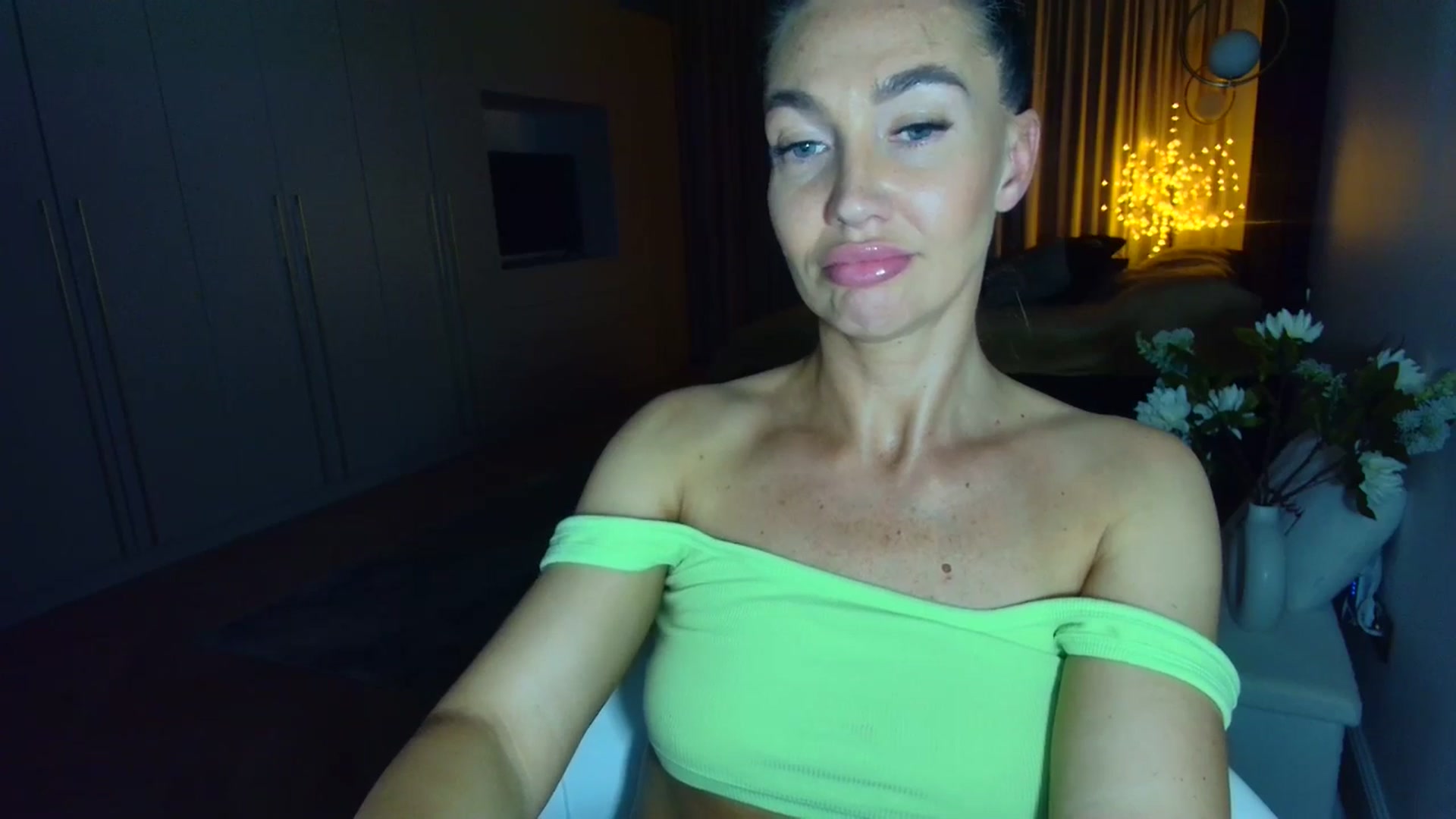 Gallery image thumbnail from Mystery_C's myfreecams stream on, 05/14/2025, 21:59 image 13 of 20