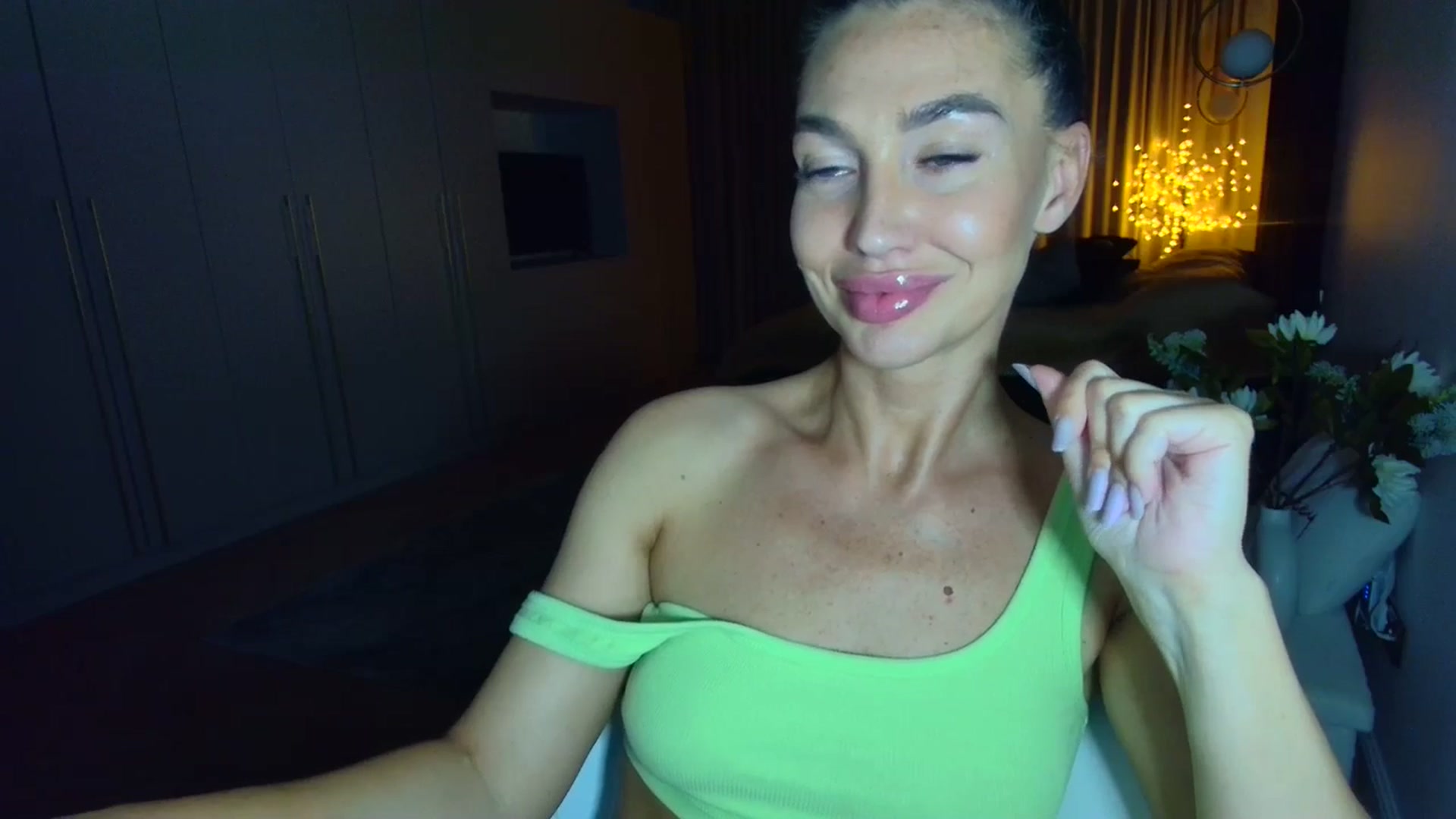 Gallery image thumbnail from Mystery_C's myfreecams stream on, 05/14/2025, 21:59 image 5 of 20