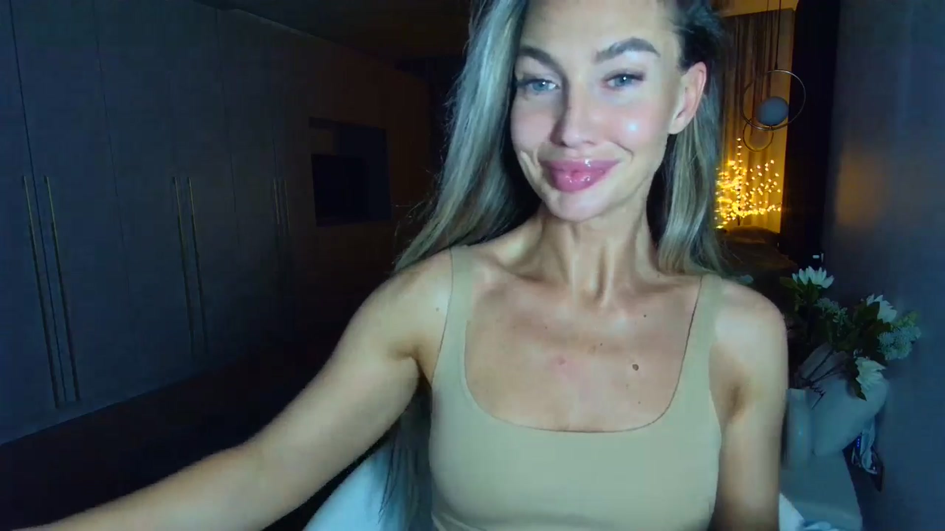 Gallery image thumbnail from Mystery_C's myfreecams stream on, 05/28/2025, 21:28 image 8 of 20
