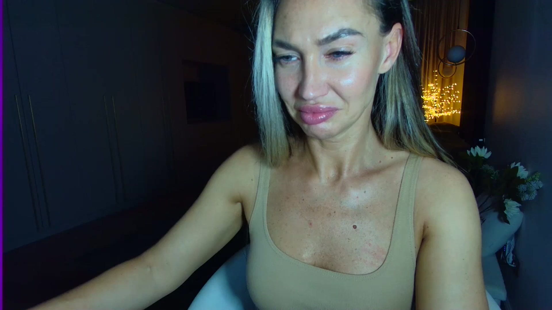 Gallery image thumbnail from Mystery_C's myfreecams stream on, 05/28/2025, 23:24 image 7 of 20