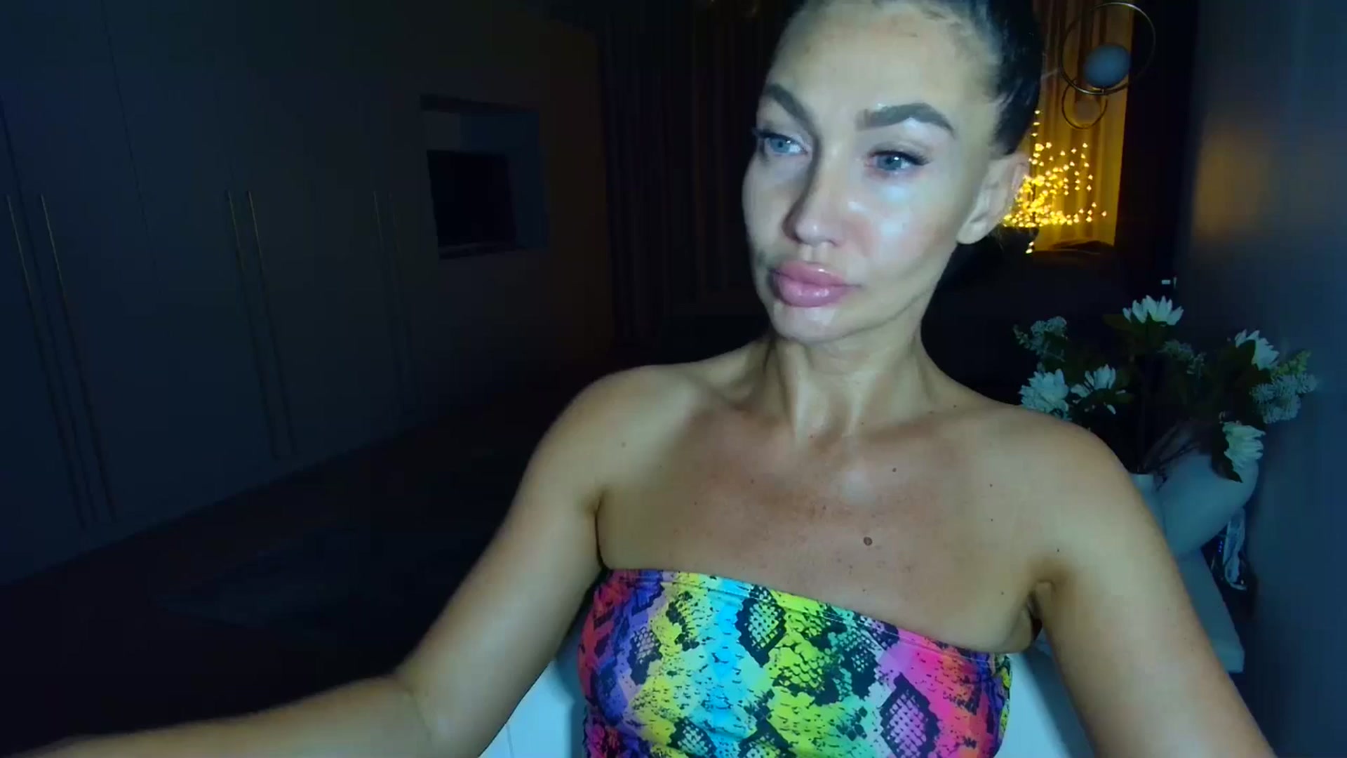Gallery image thumbnail from Mystery_C's myfreecams stream on, 06/09/2025, 21:42 image 13 of 20