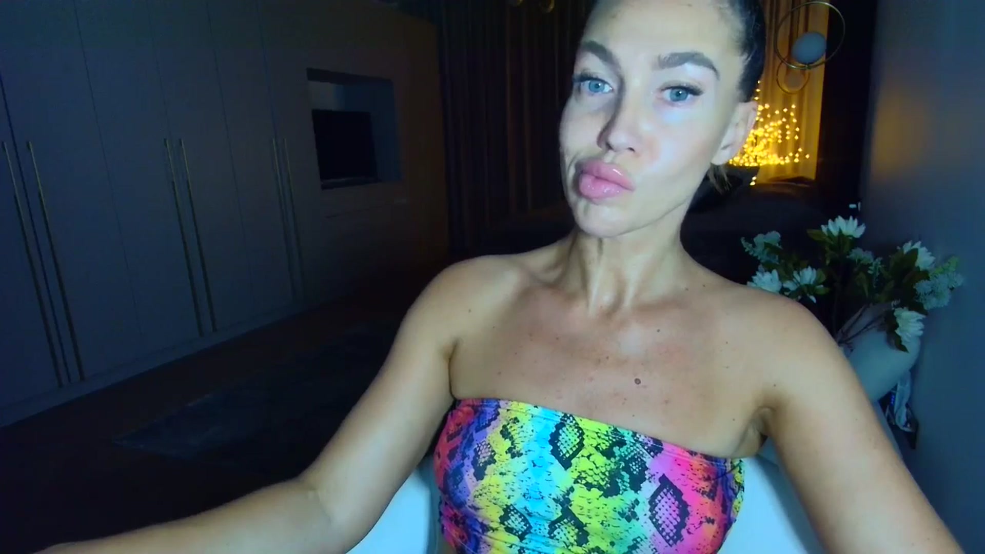 Gallery image thumbnail from Mystery_C's myfreecams stream on, 06/09/2025, 21:42 image 4 of 20