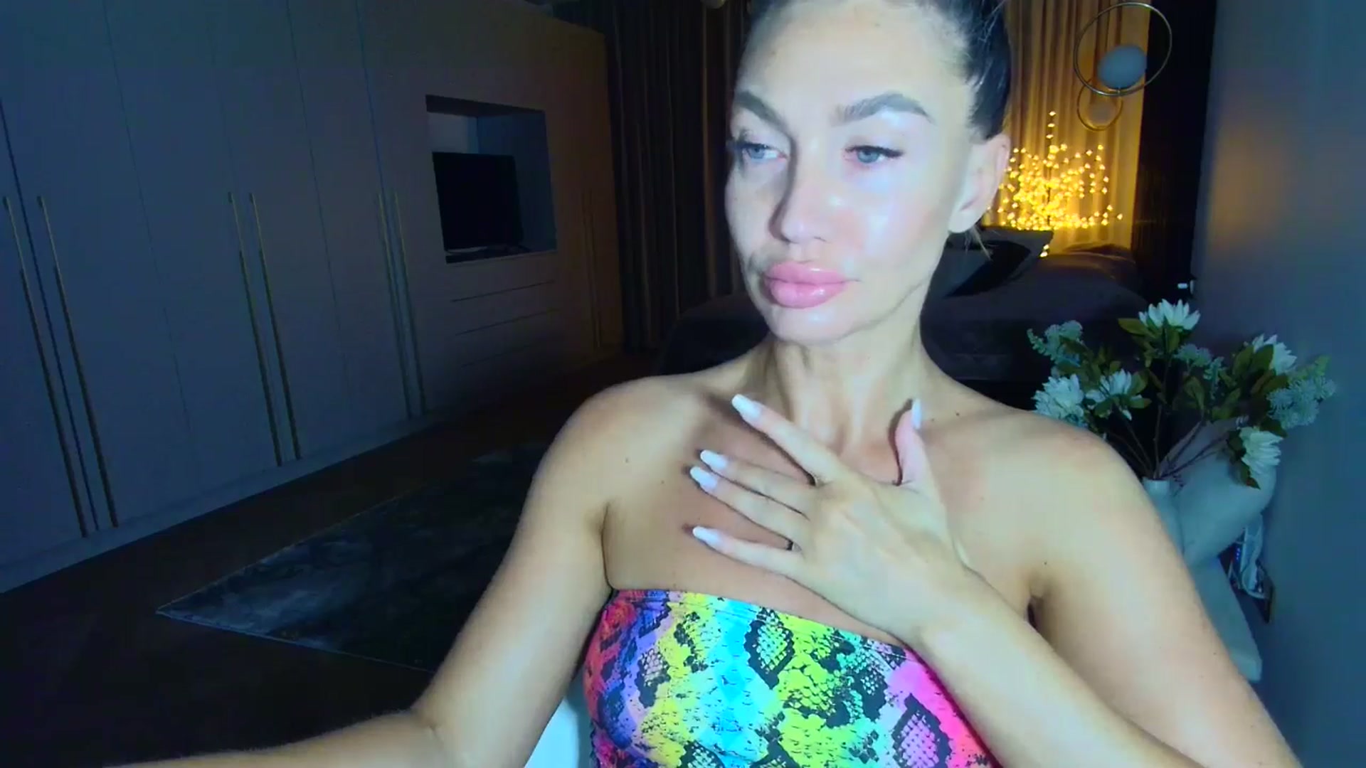Gallery image thumbnail from Mystery_C's myfreecams stream on, 06/09/2025, 21:42 image 19 of 20